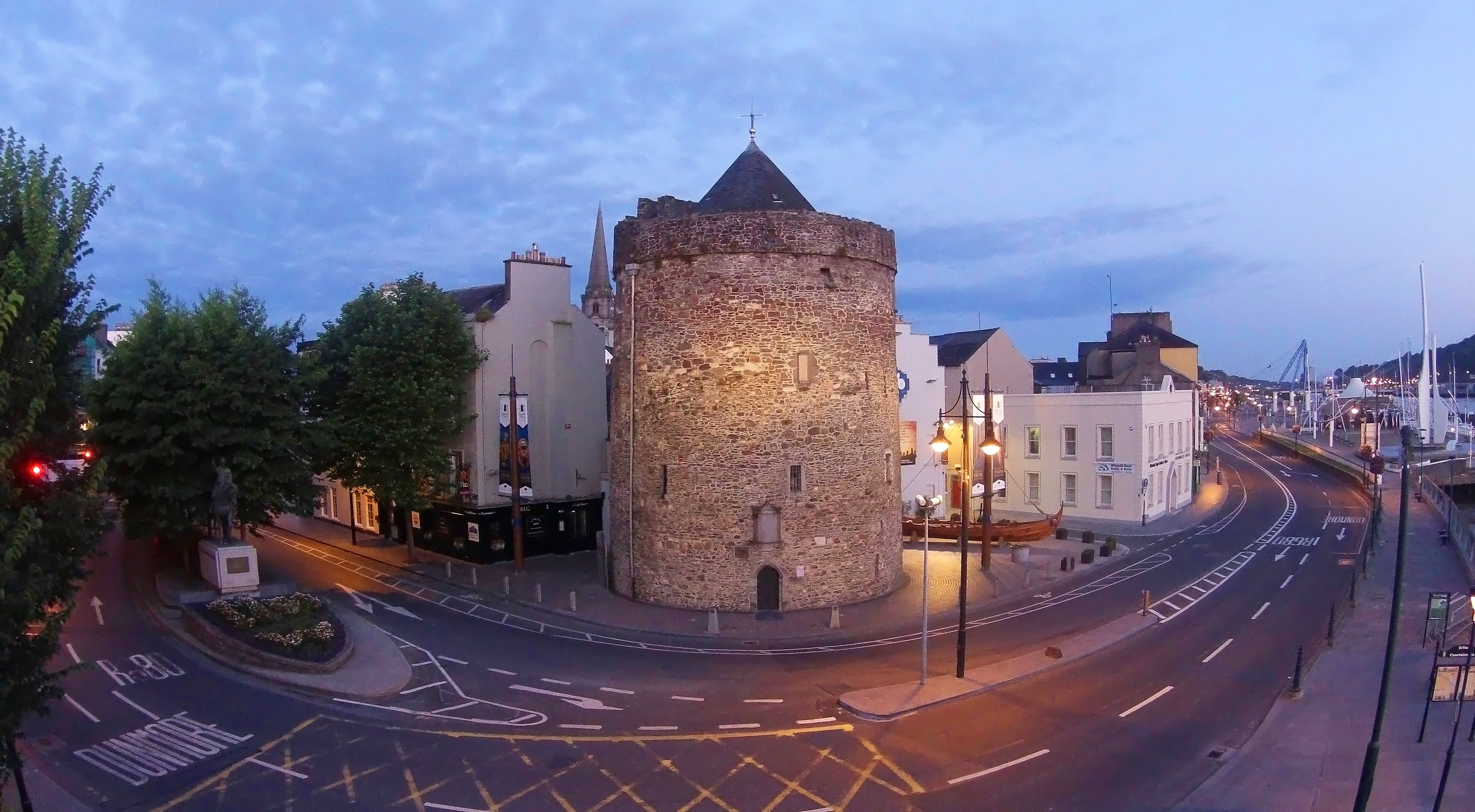 File:Reginald's Tower, The Quay, Waterford City, Ireland.JPG ...