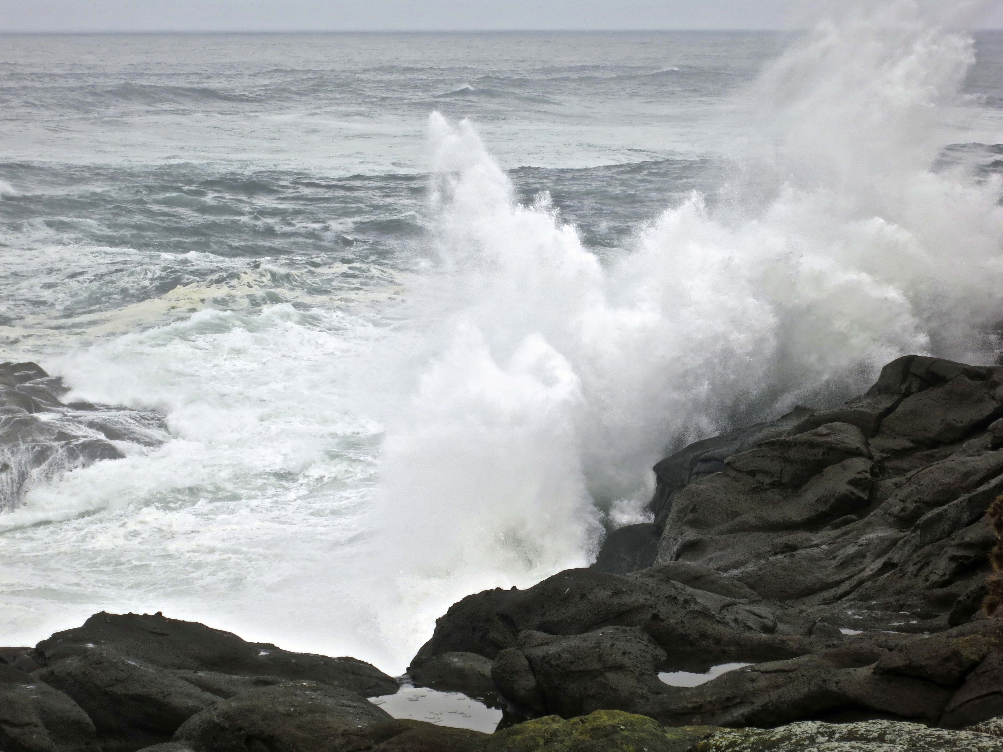 Crashing Waves In A Free Photo Waves Crashing Breakwater Lighthouse Waves.