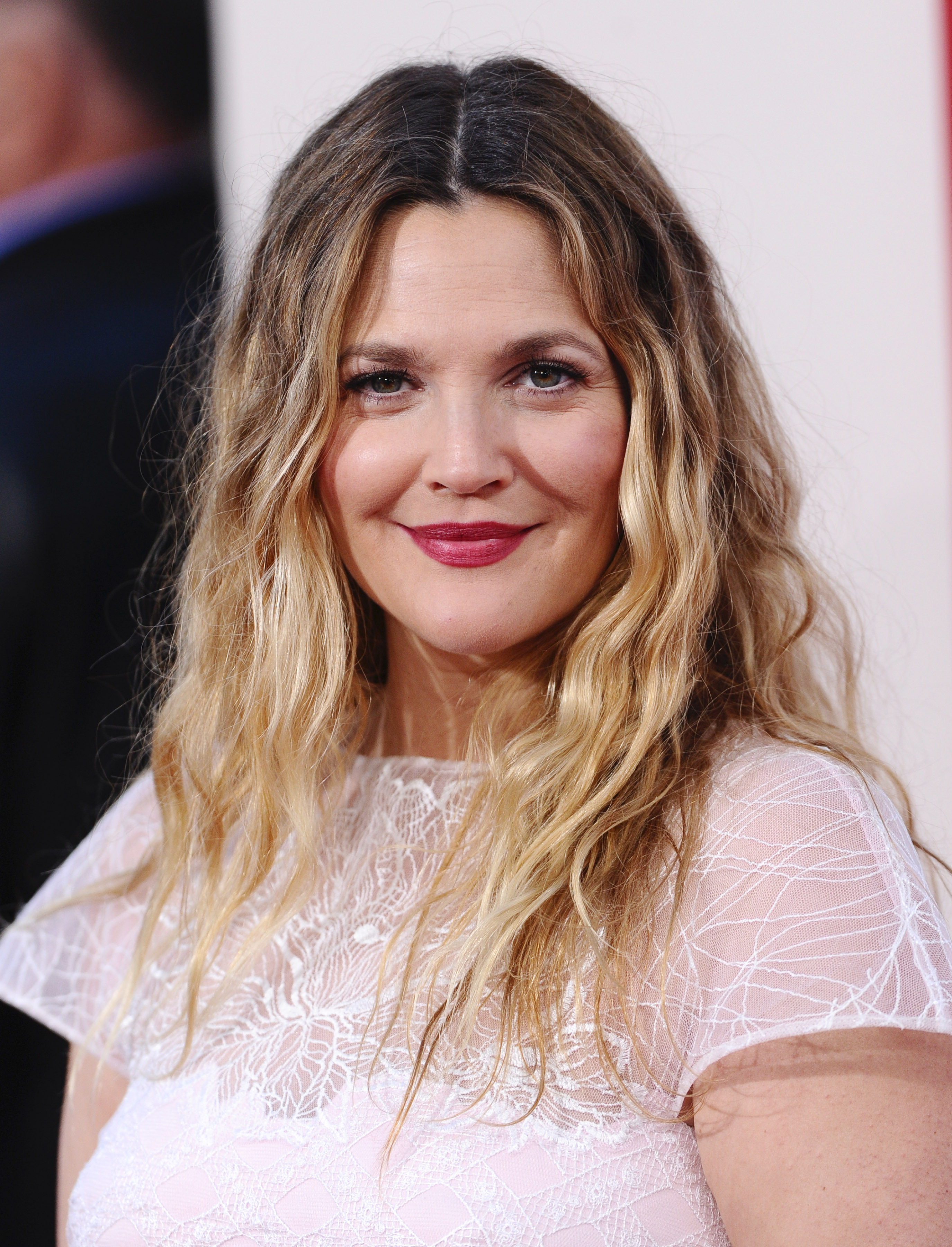 Here's How You Can Tame Your Wavy, Rebellious Hair This Summer ...