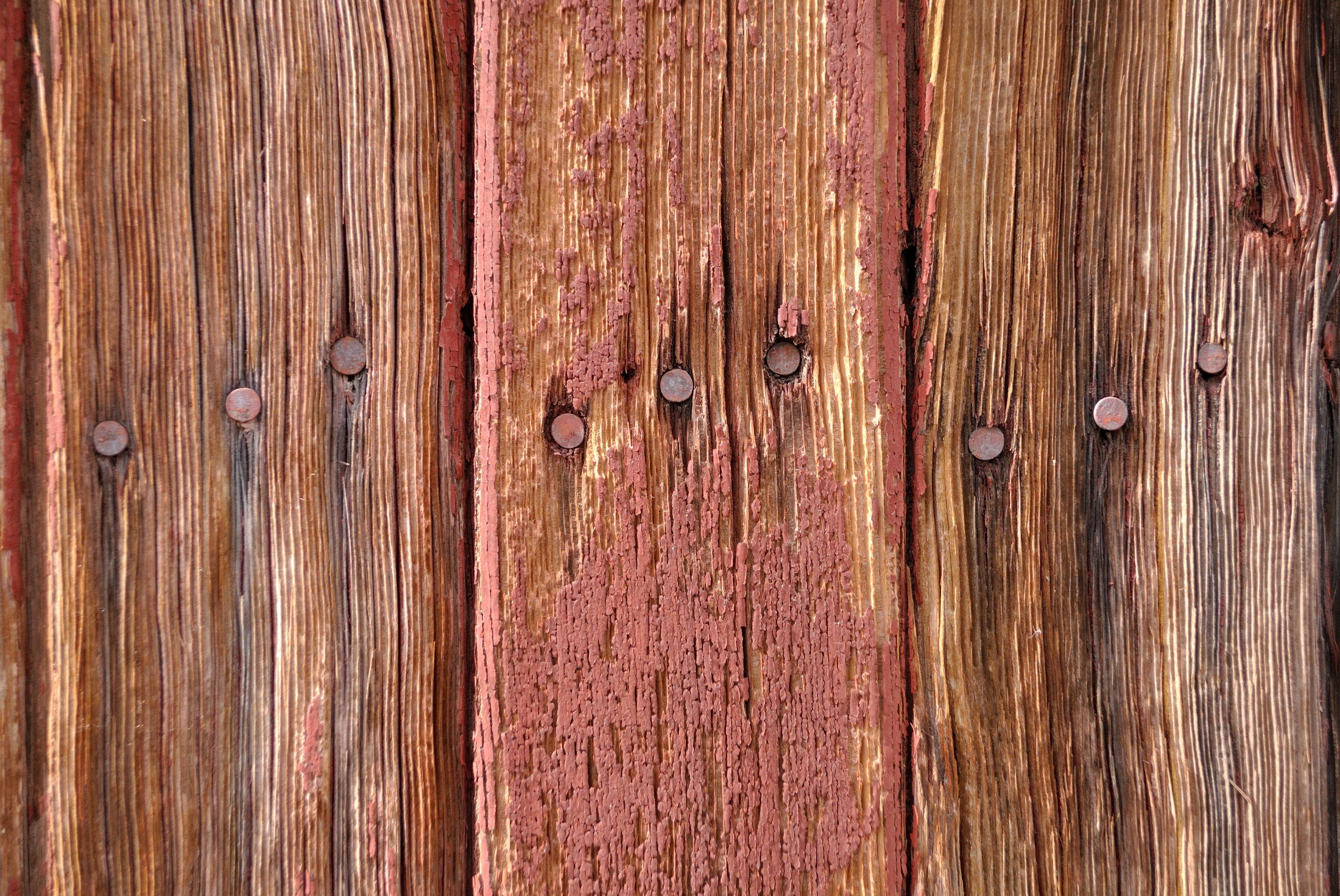 Rust on wood фото 2