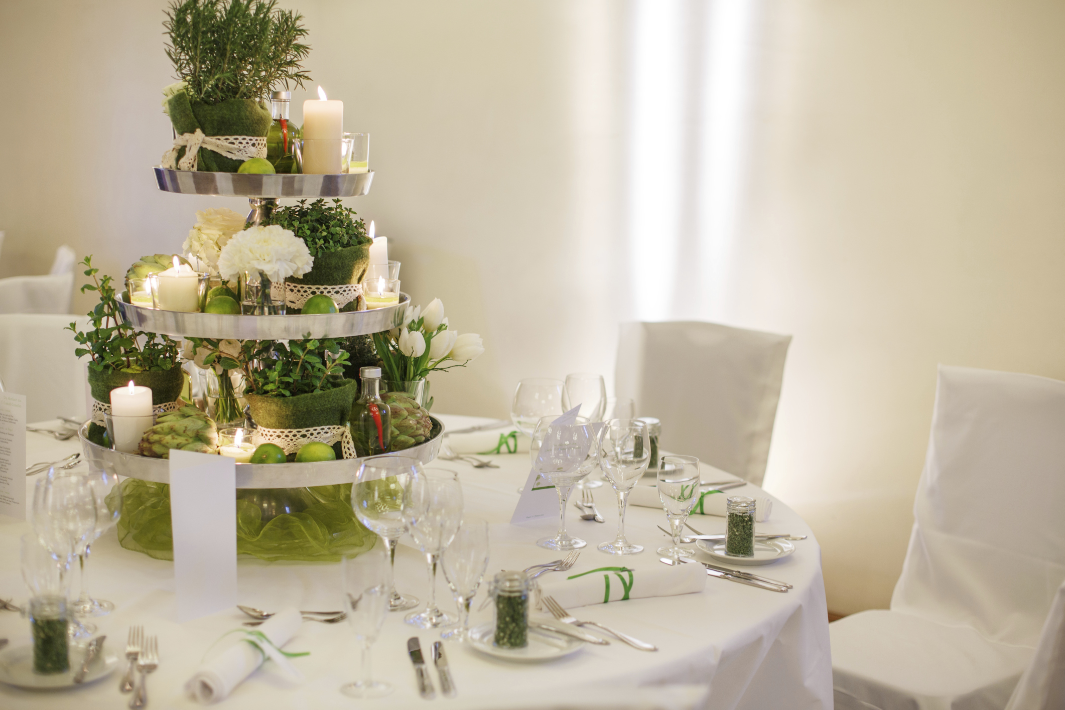 Four ideas for wedding table decorations | Easy Weddings UK