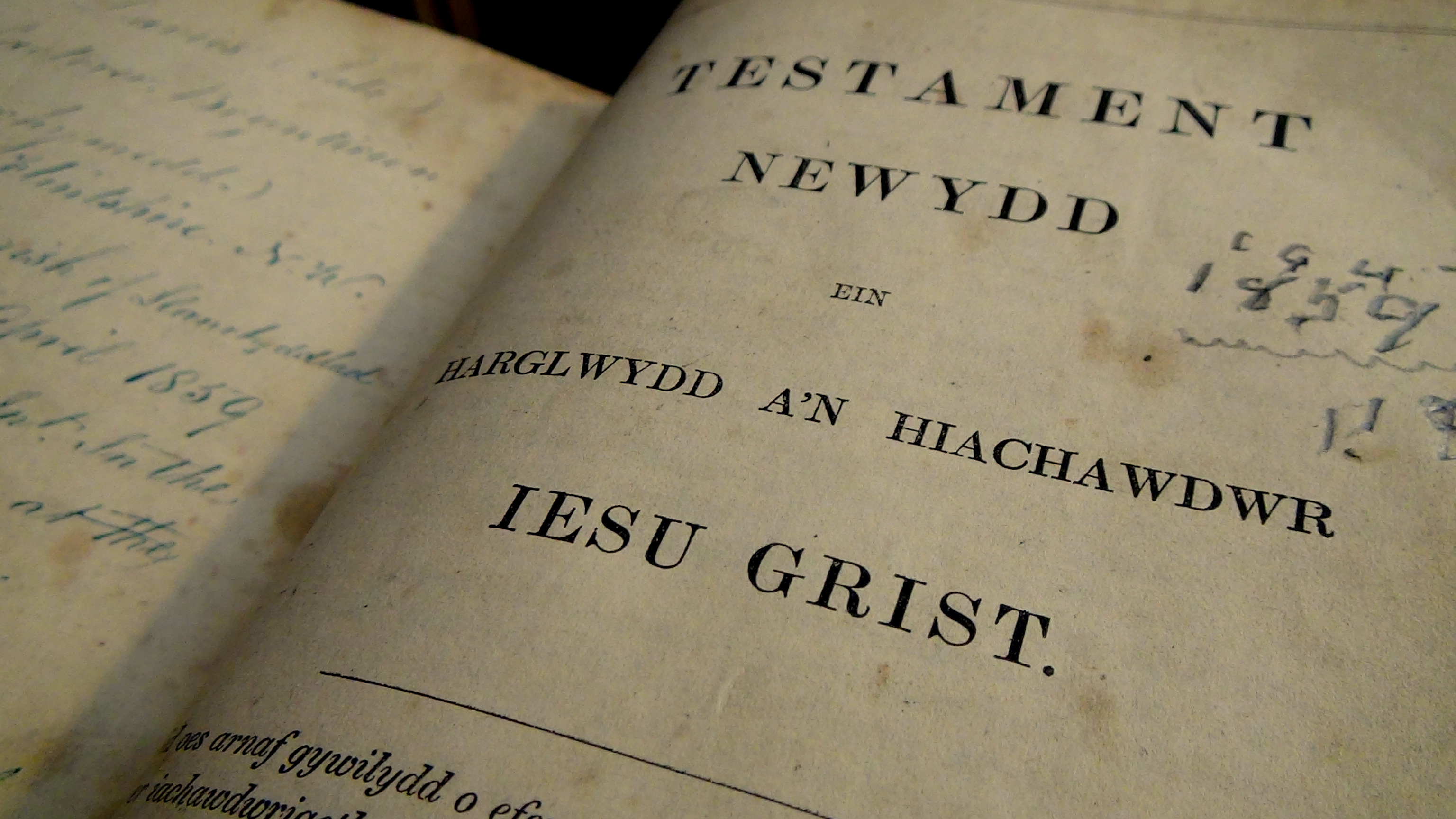 Welsh Bible | Simon Peter Sutherland