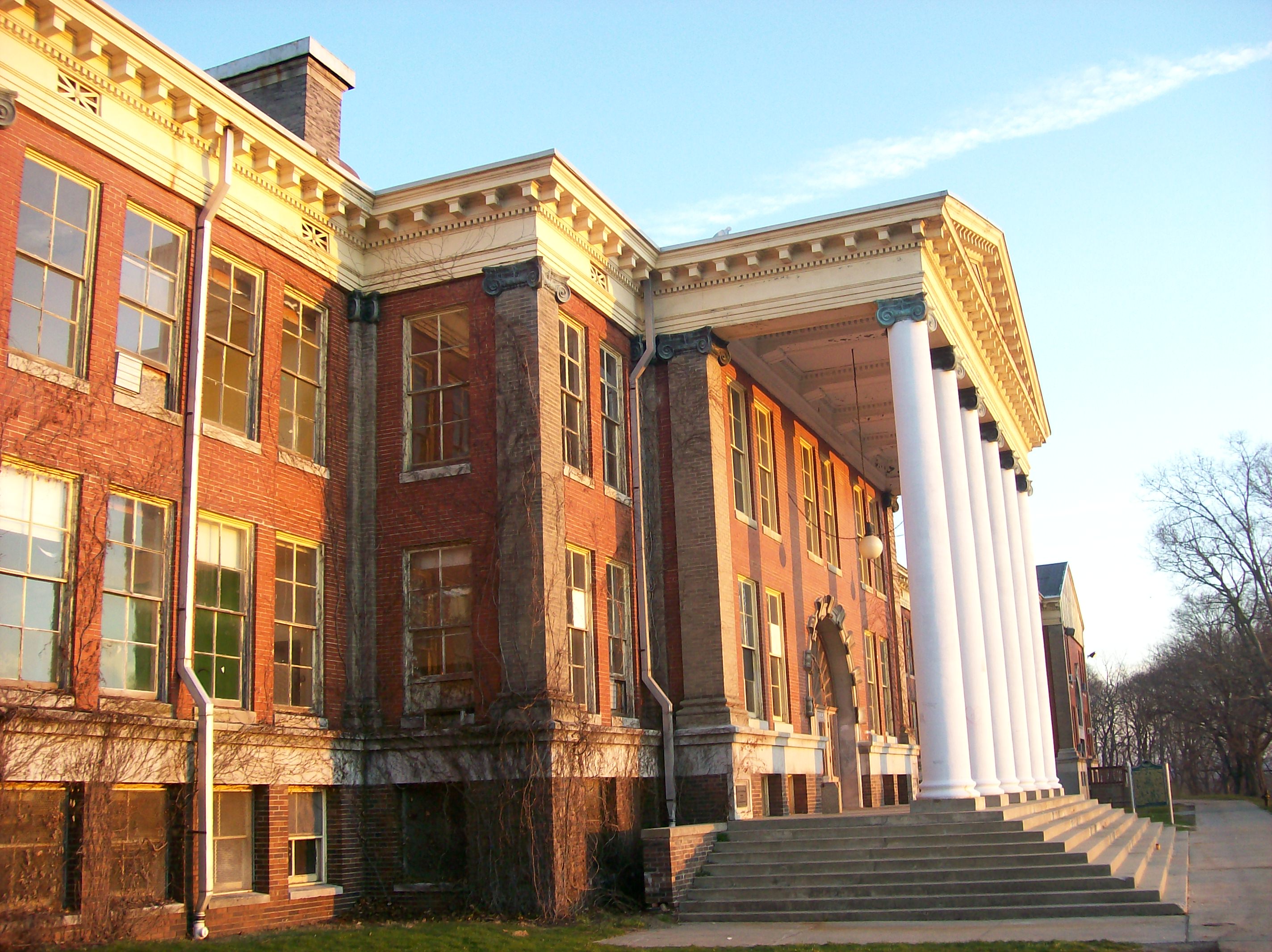 File:Western Michigan University East Hall.JPG - Wikimedia Commons