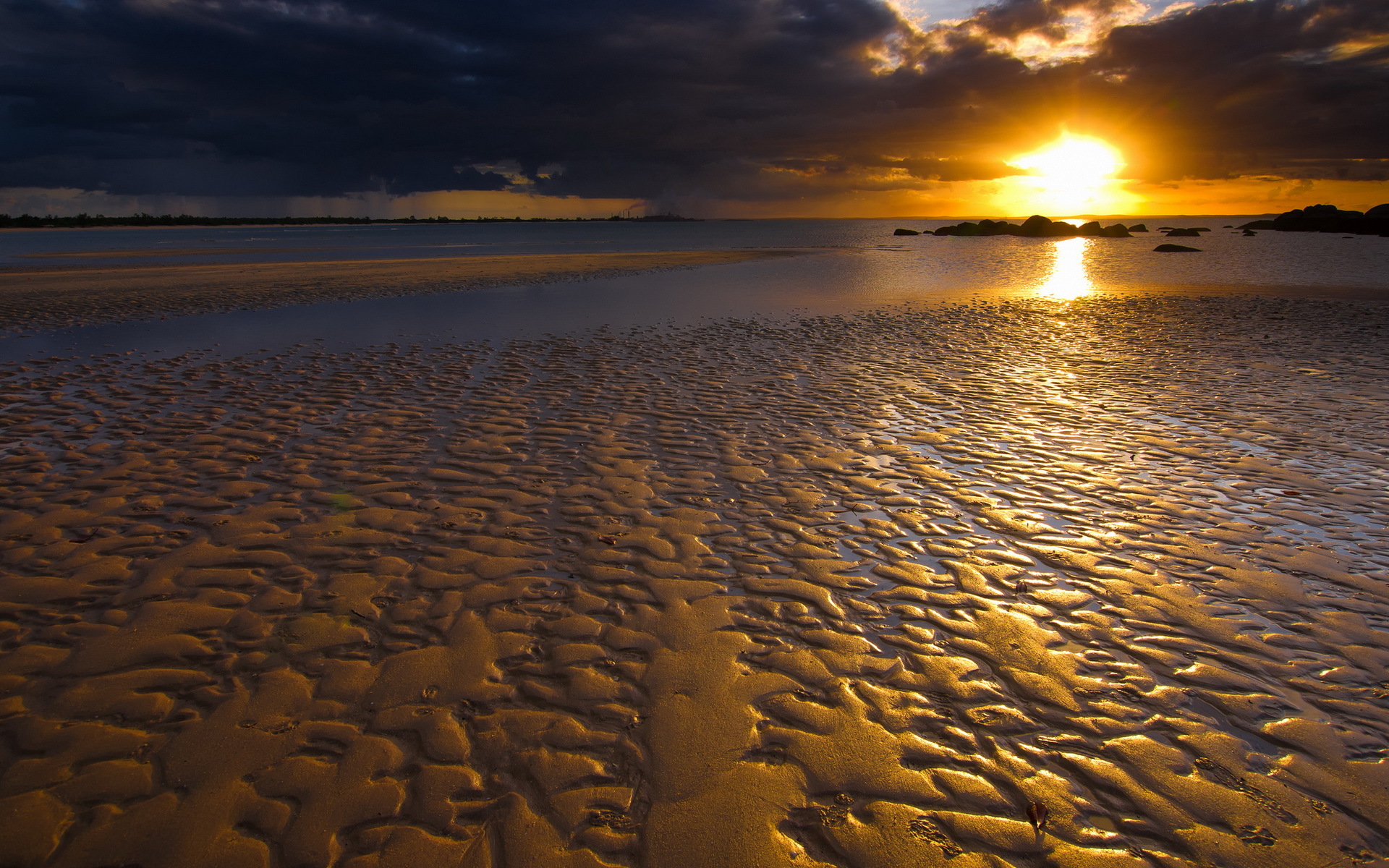 Wet beach sand / 1920 x 1200 / Sunriseandsunset / Photography ...