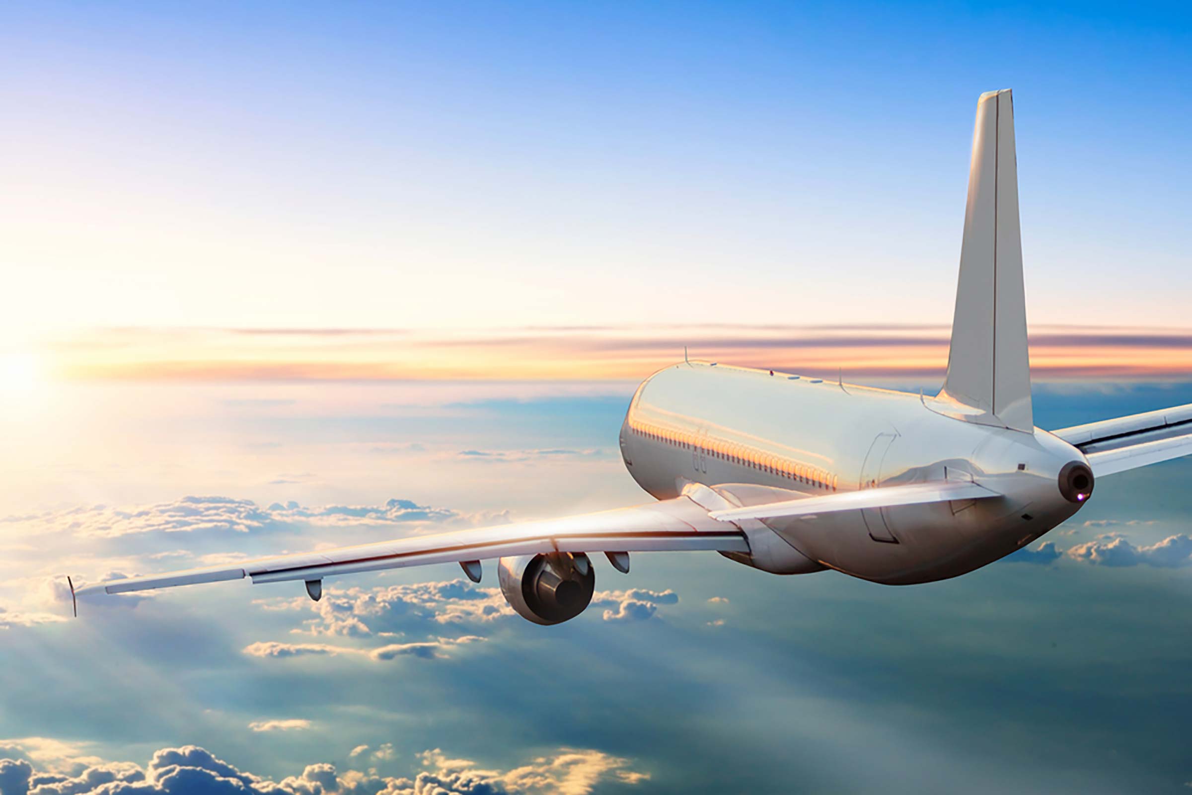 This Is Why Most Commercial Airplanes Are White | Reader's Digest