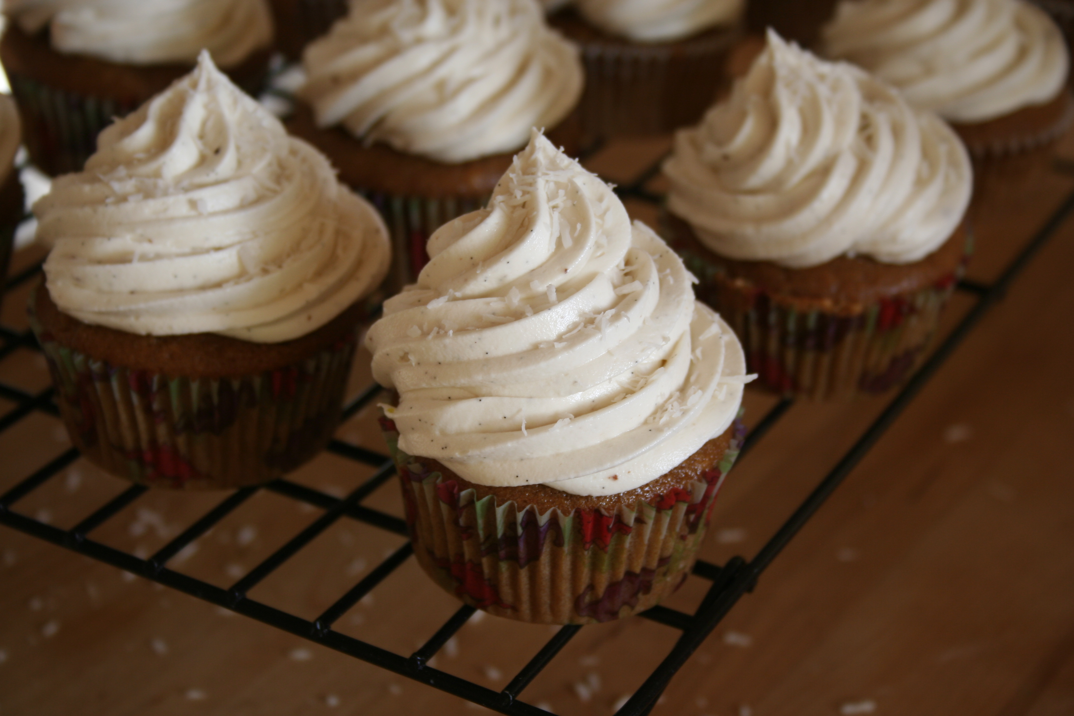 White Chocolate Vanilla Bean Coffee Cupcakes | Cookies and Candids