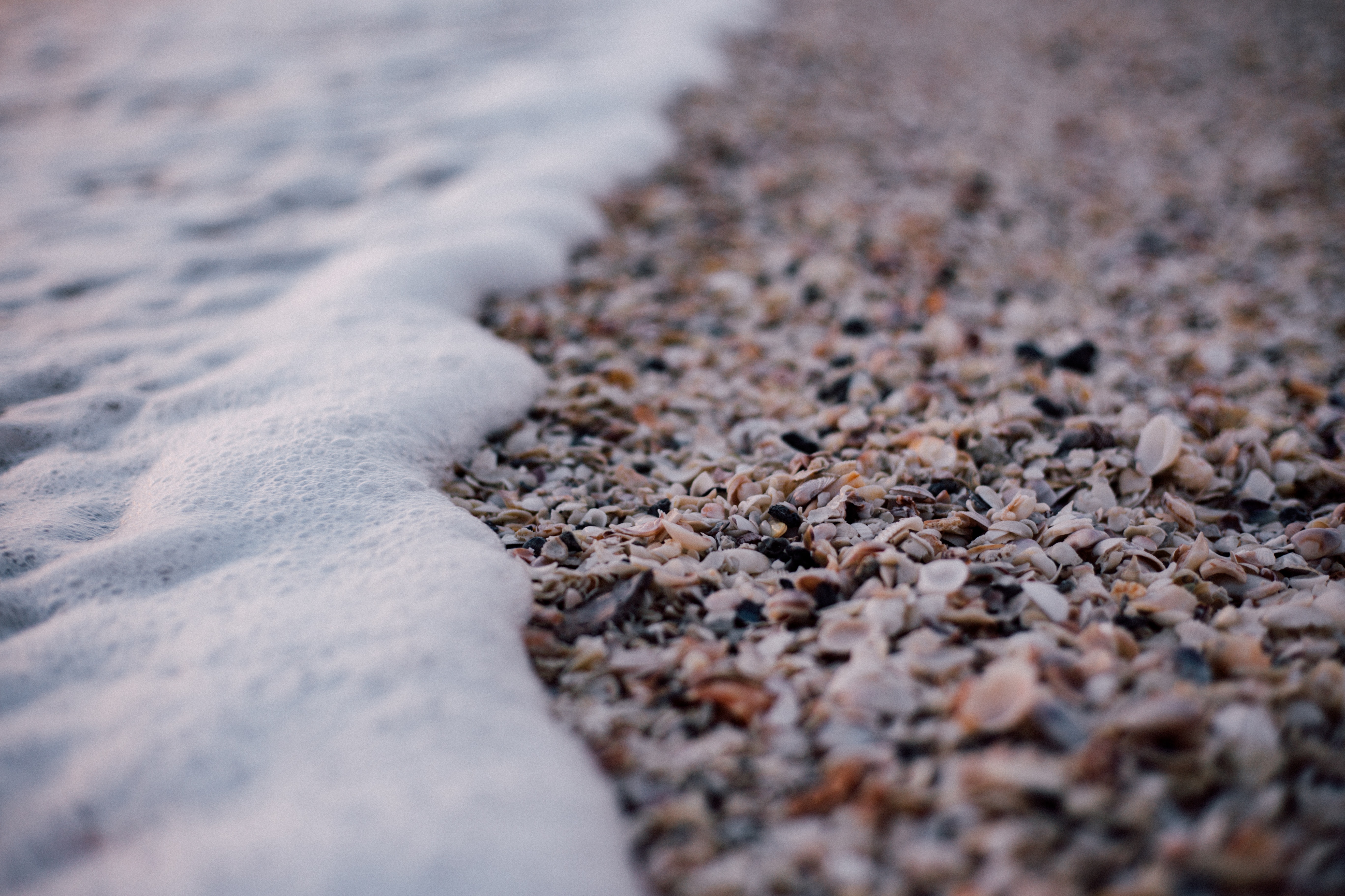 Маленькая песчинка. Песок с Галькой. Пляж галька. Крупный песок. Песок с гравием и Галькой.