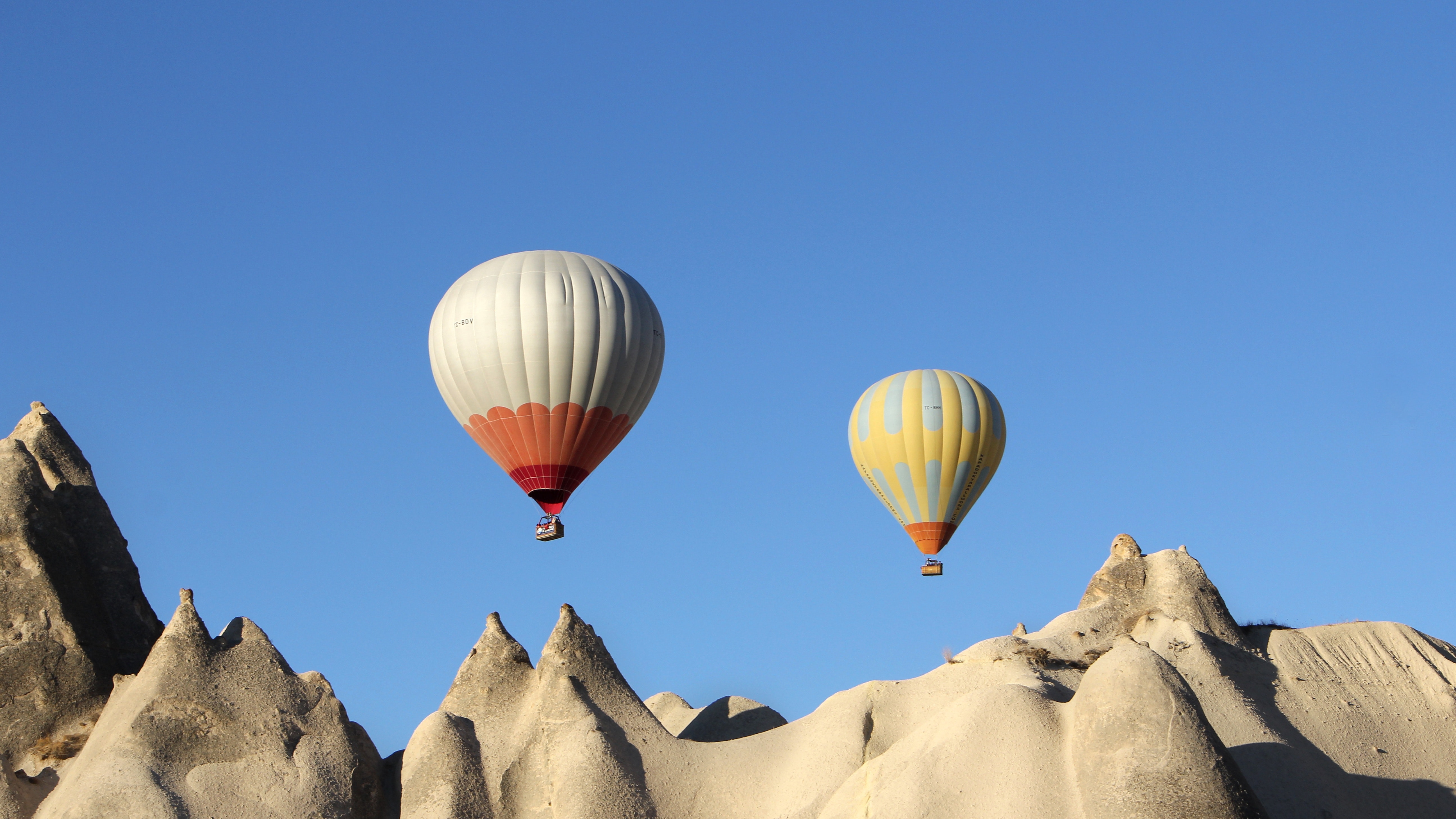 White and Red Hot Air Balloon, Adventure, Balloons, Flight, Flying, HQ Photo