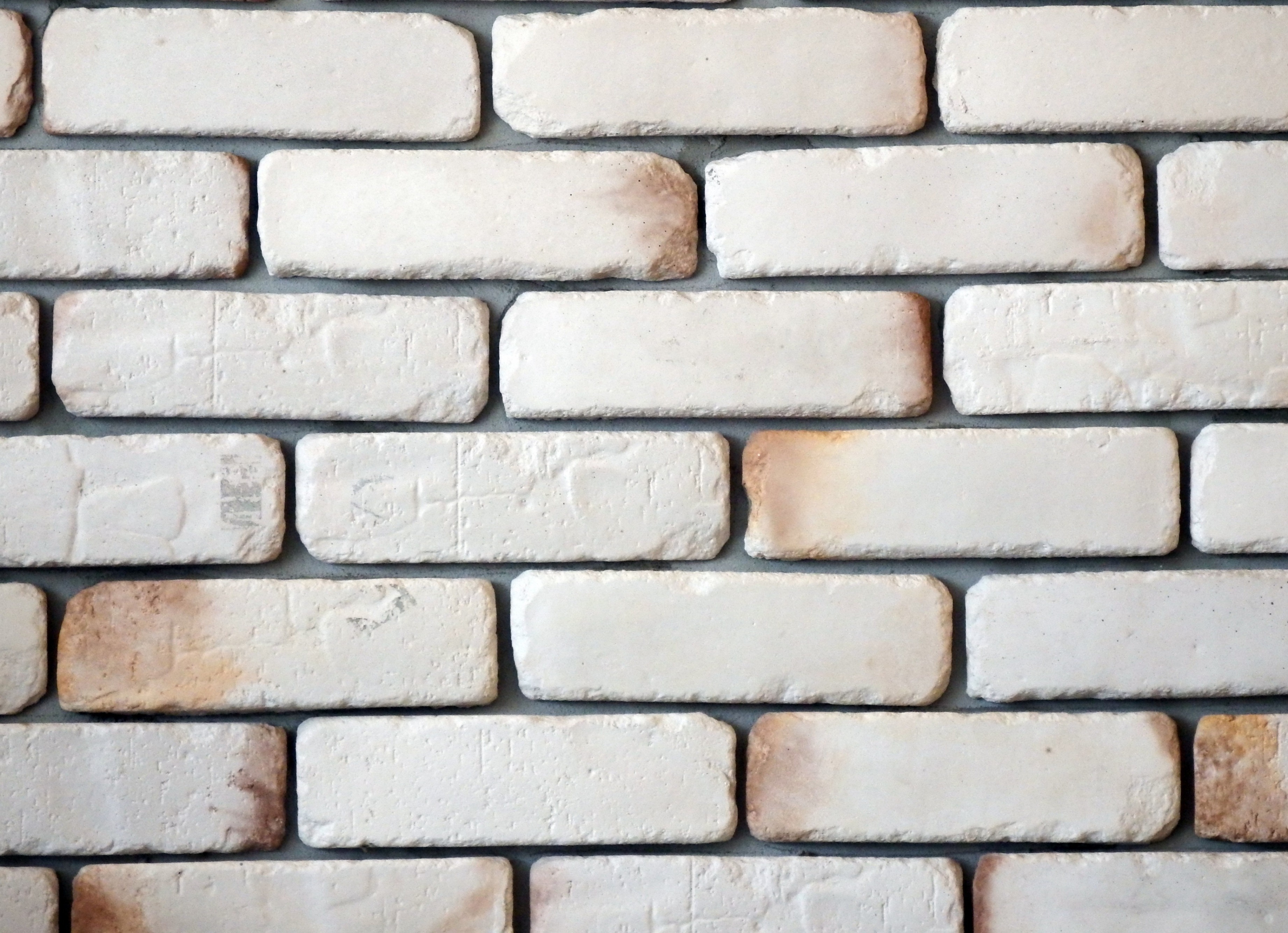 White brick wall background photo
