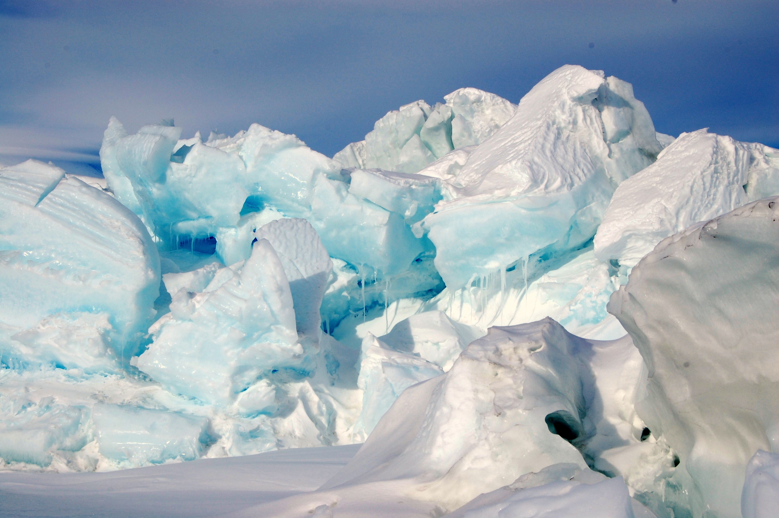 Tell us why snow is white but ice is blue | ADVENTURES IN ANTARCTICA