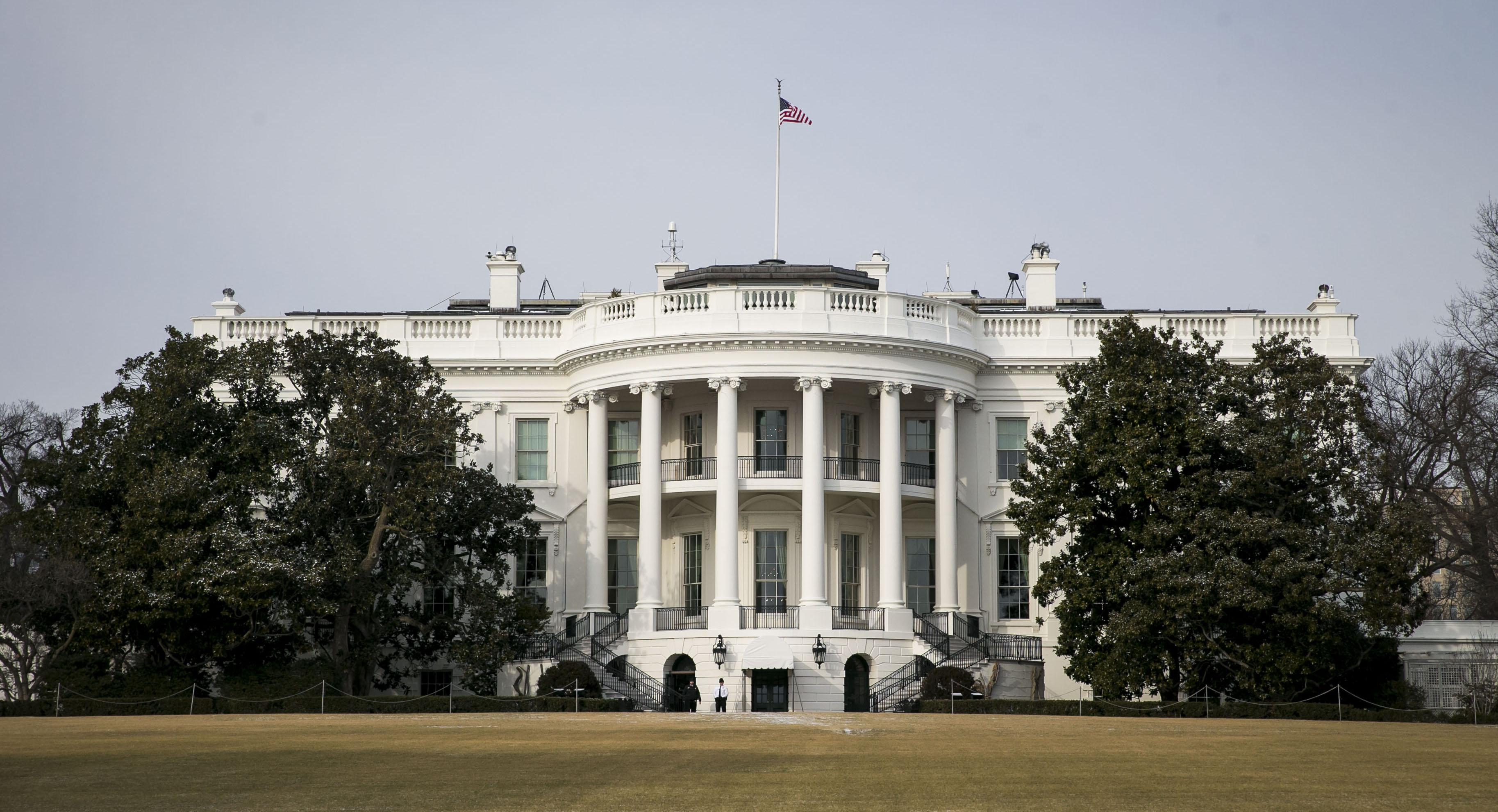 White House cellphone ban set to take effect Jan. 16 - POLITICO