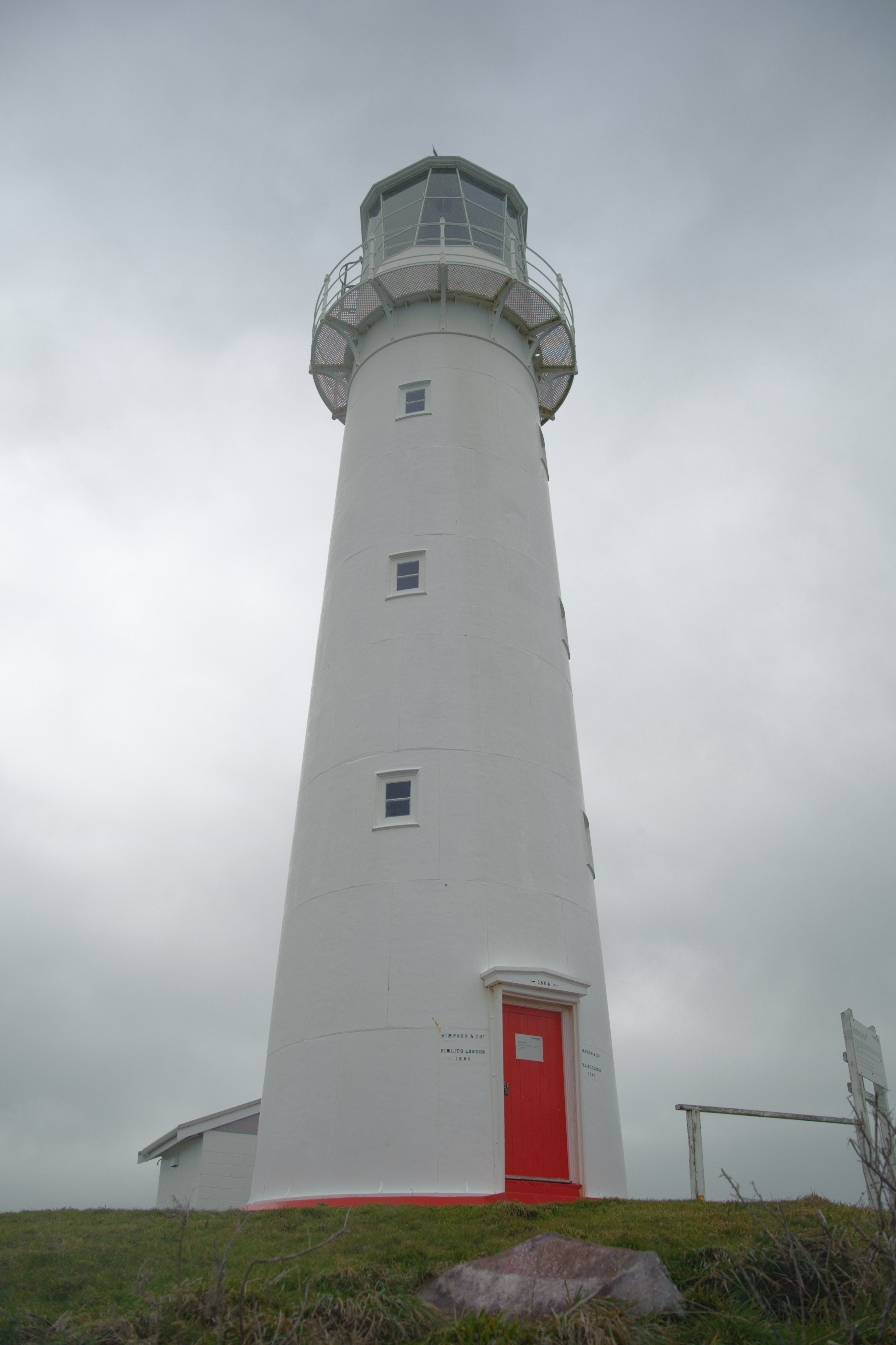 White lighthouse photo