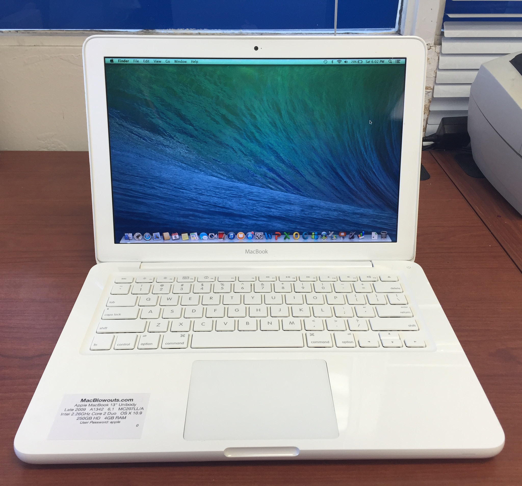 Apple MacBook 2.4 Ghz (MC516LL/A) 13.3-Inch Laptop White Unibody ...
