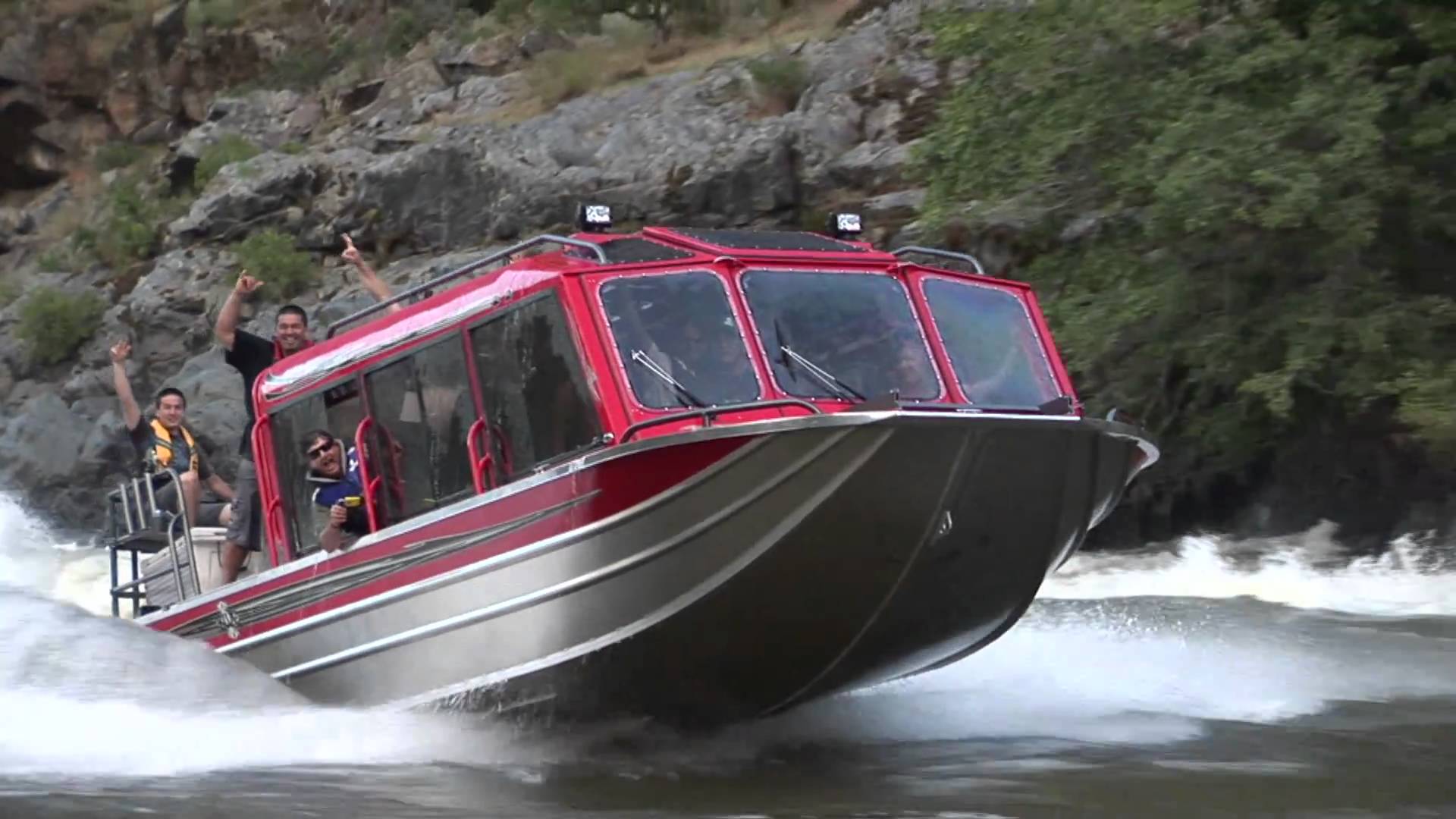 Bohnenkamp's Whitewater Customs BWC Boat running rapids - YouTube