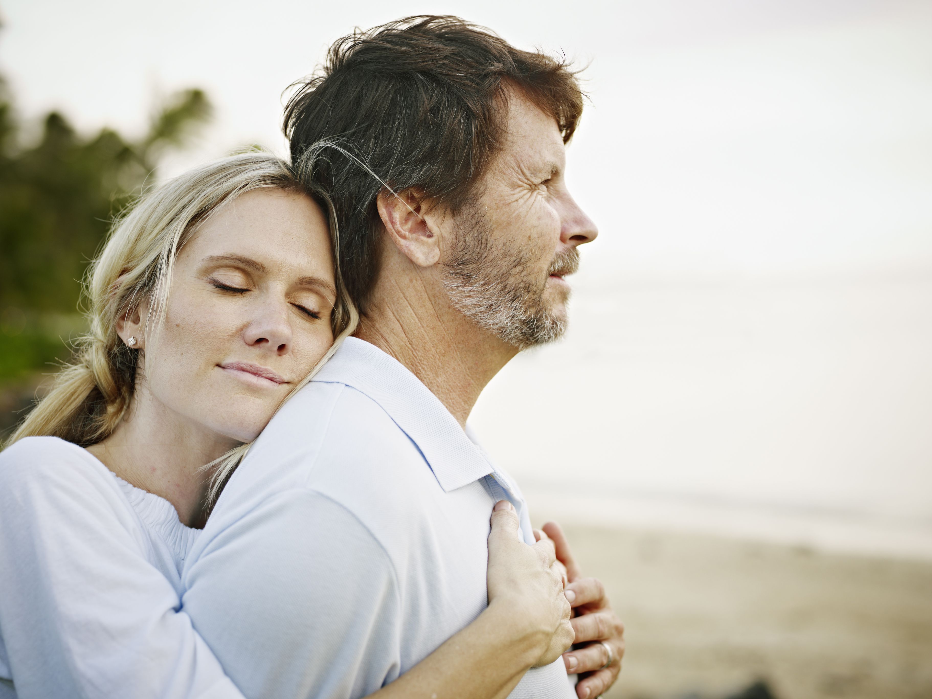 5 Ways to Support Your Husband Through a Tough Time