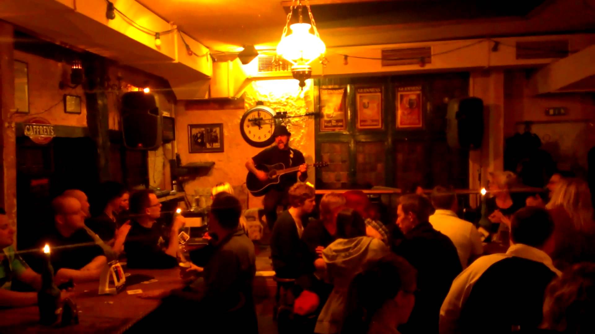 Irish pub, Braunschweig 01.06.2013 - YouTube