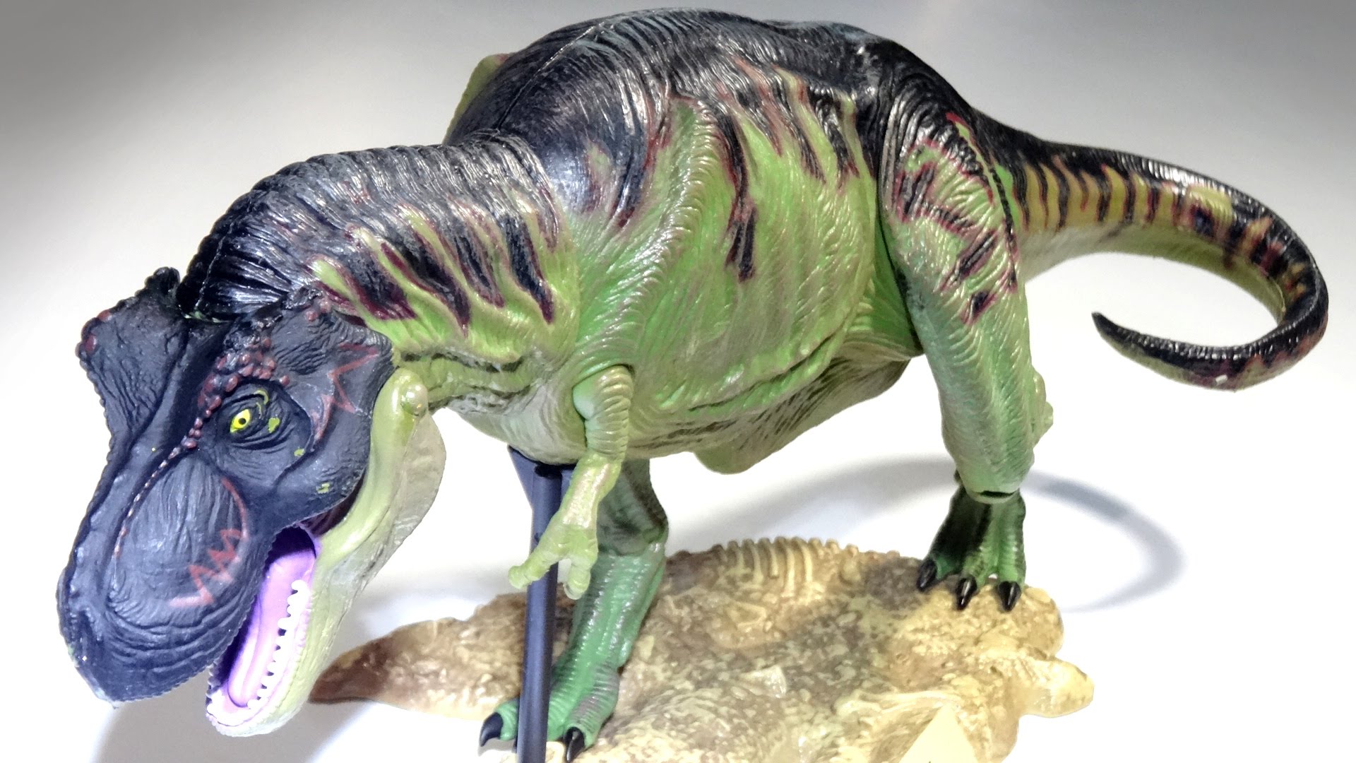 Opening: Wild Adventures T-Rex (ReSaurus Carnage reprint) - YouTube