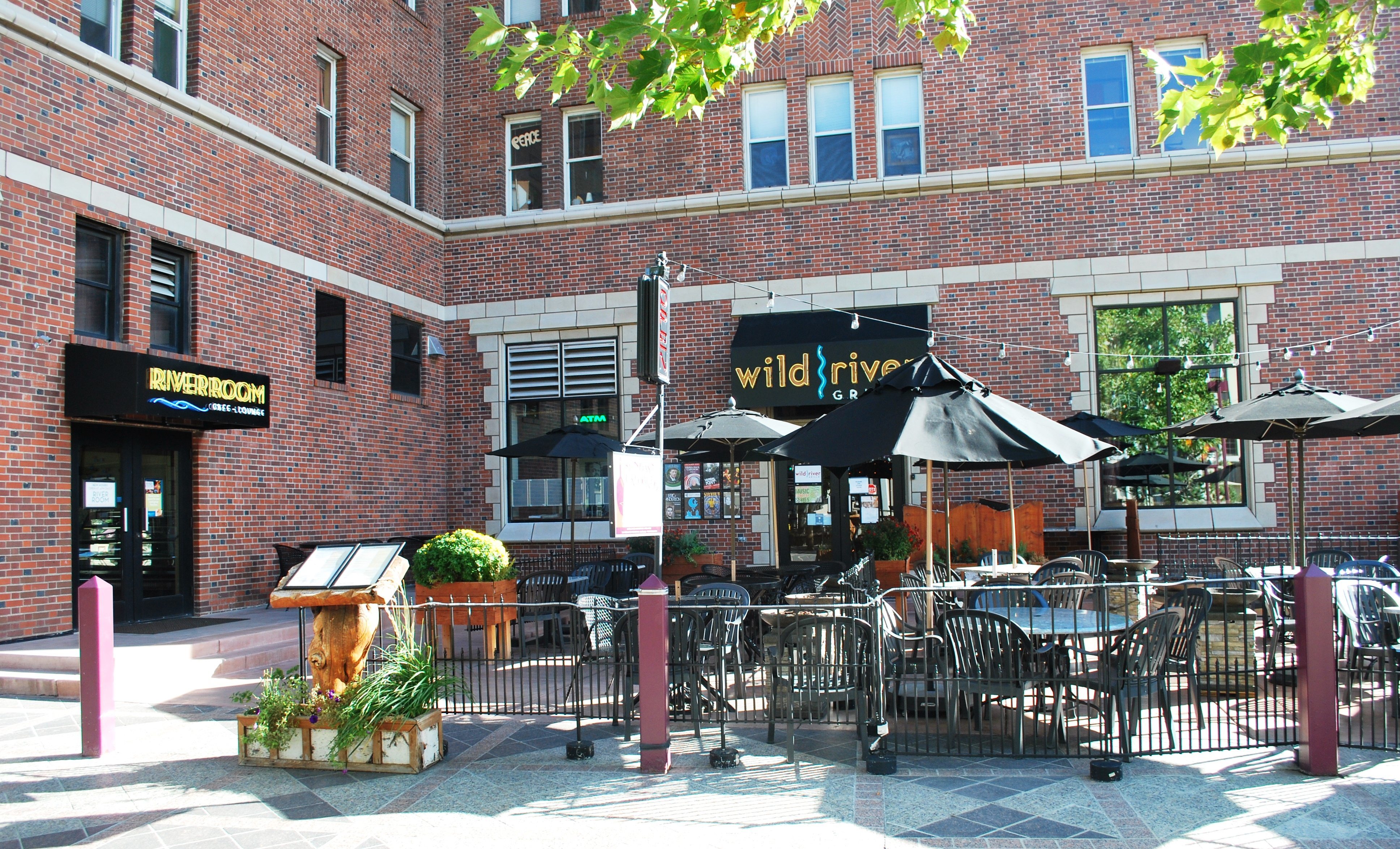 Wild River Grille positions itself as restaurant of the arts • This ...