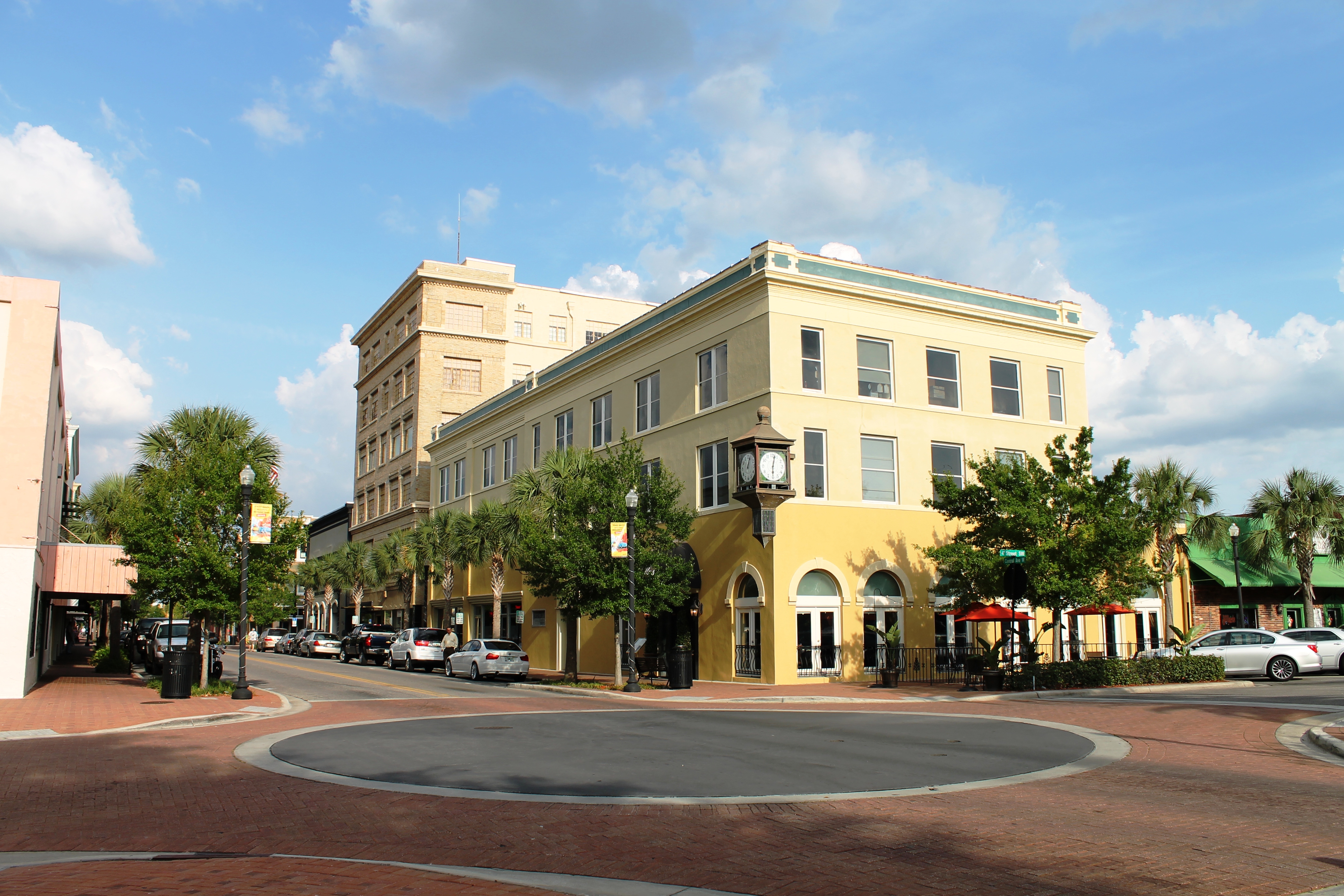 File:Downtown Winter Haven, Florida.jpg - Wikimedia Commons