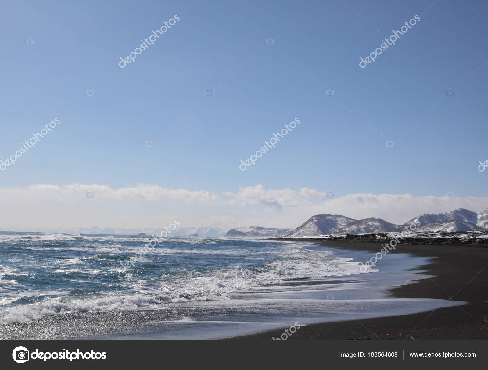Beautiful winter seascape of Pacific ocean with big waves, black ...