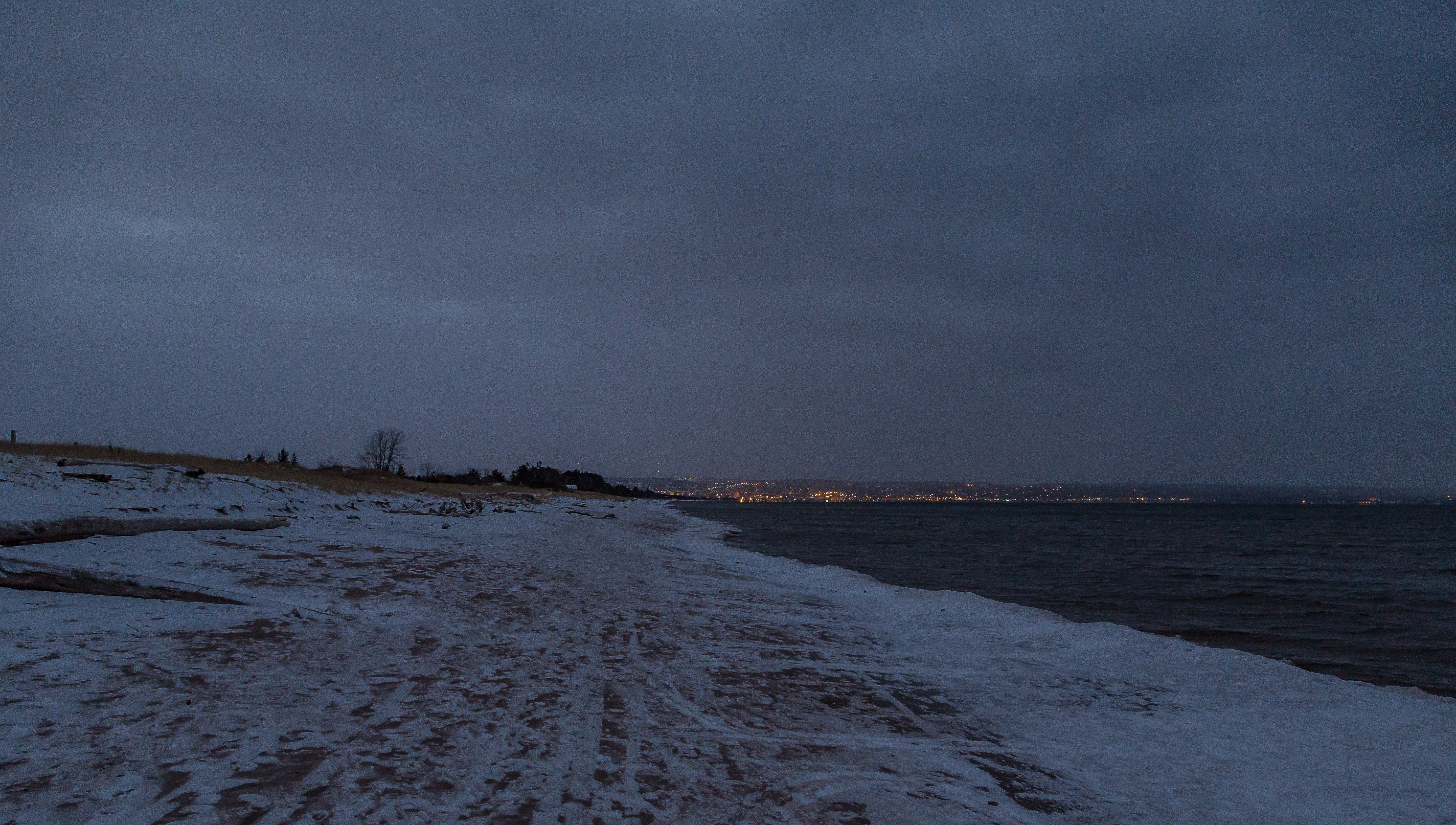 File:Winter at Park Point, Duluth, Minnesota - Lake Superior Shore ...
