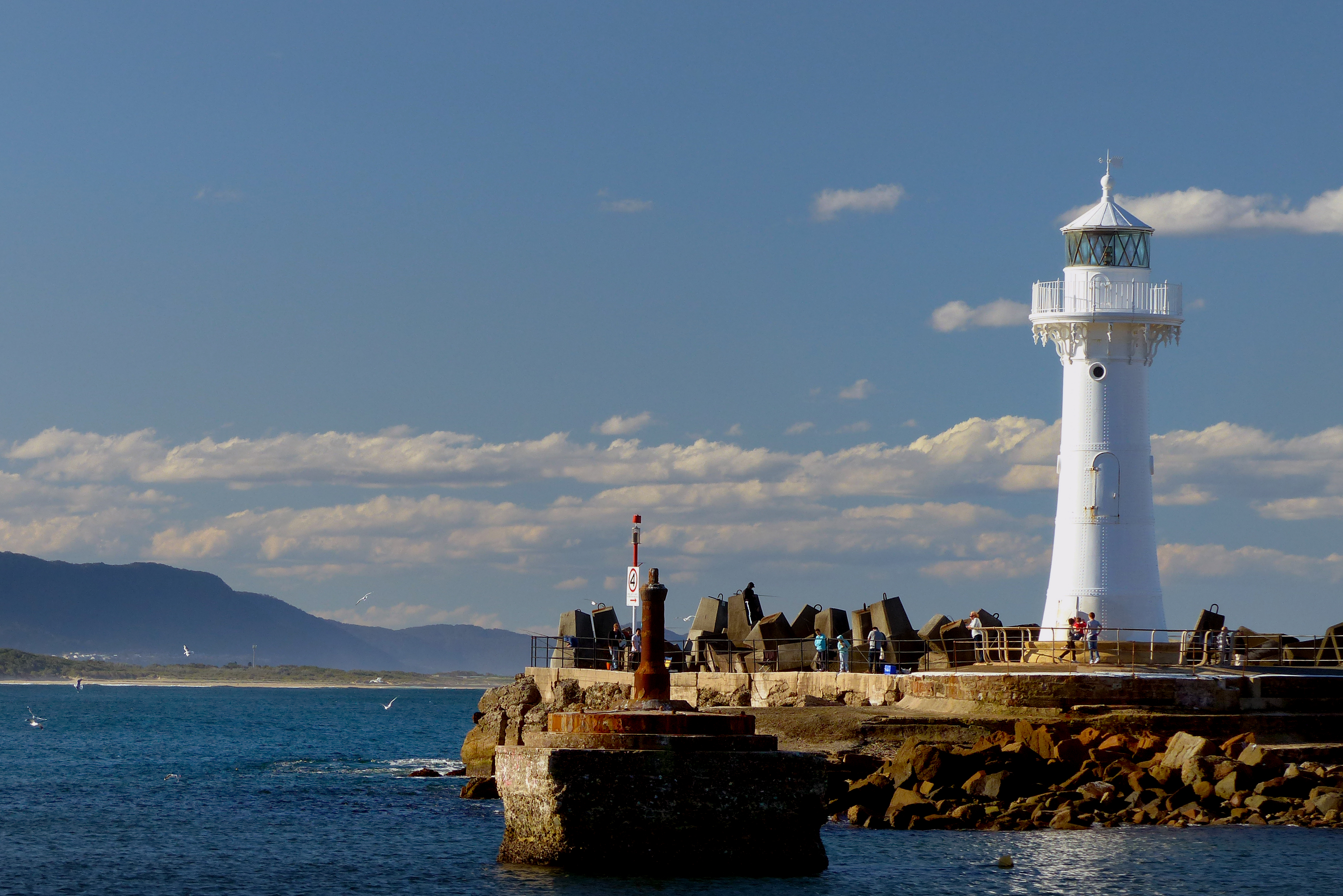 Wollongong breakwater lighthouse photo