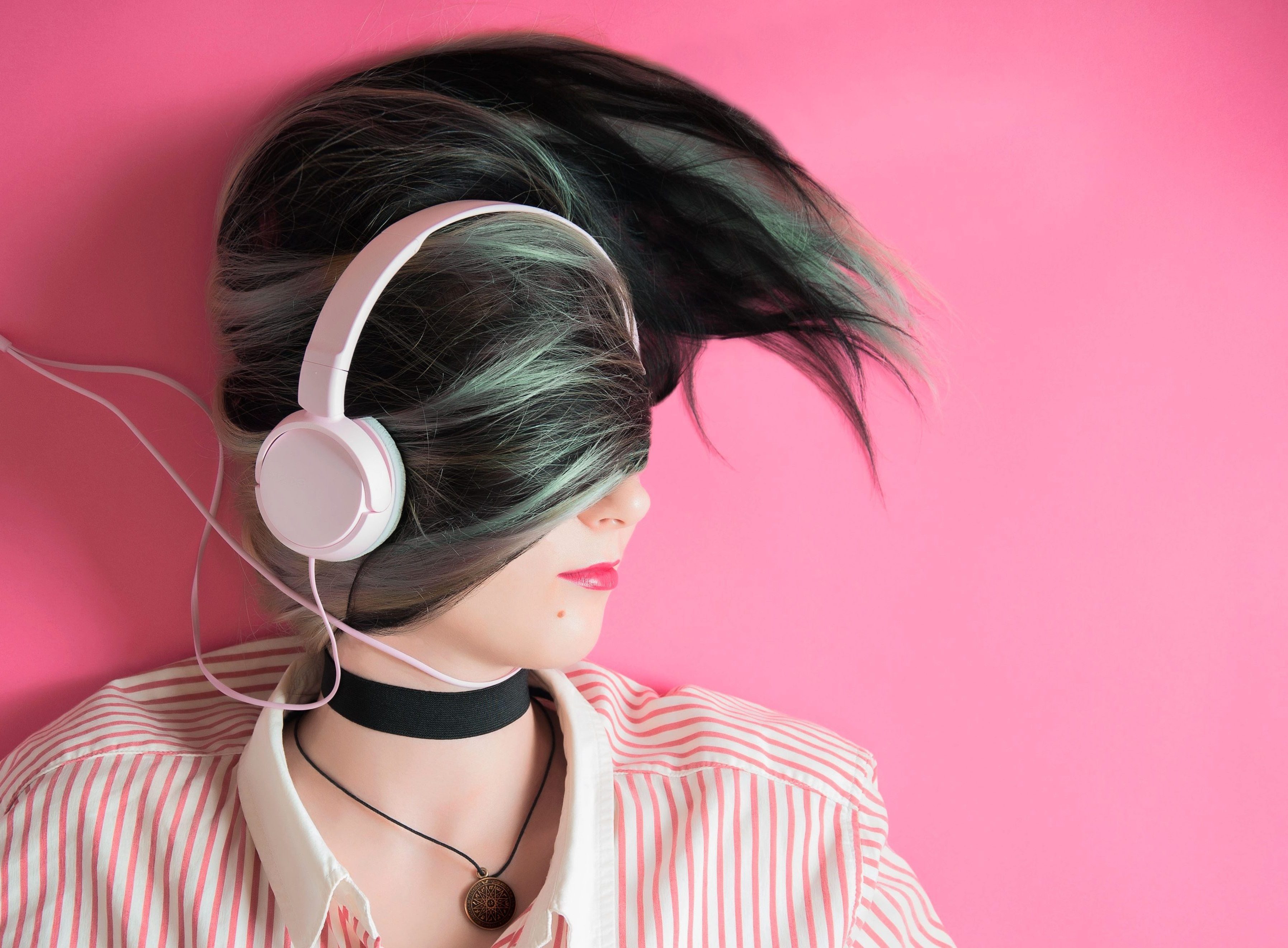 Free picture: woman, headphones, pink, portrait, music, hair