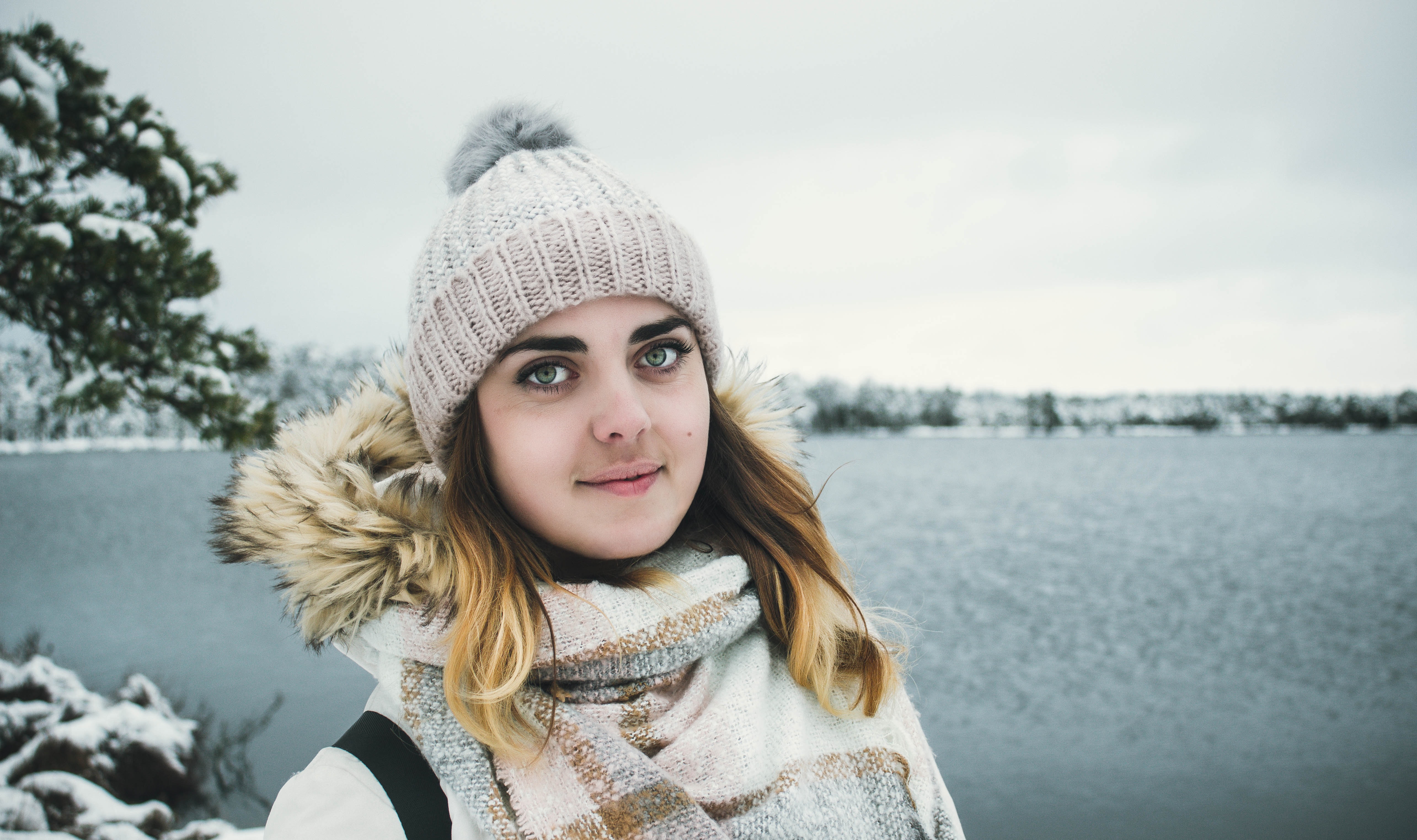 Woman Wearing White Bobble Hat and Jacket, Outdoors, Young, Woman, Winter, HQ Photo
