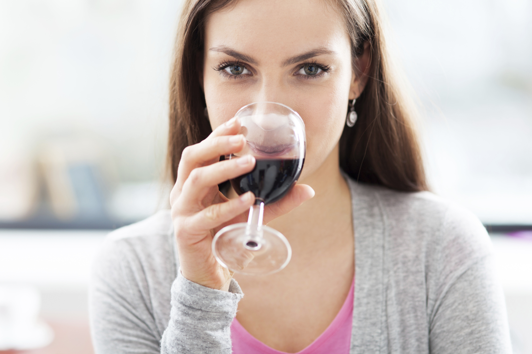 Red Wine Linked To Female Sexual Desire– LifeStyles Condoms