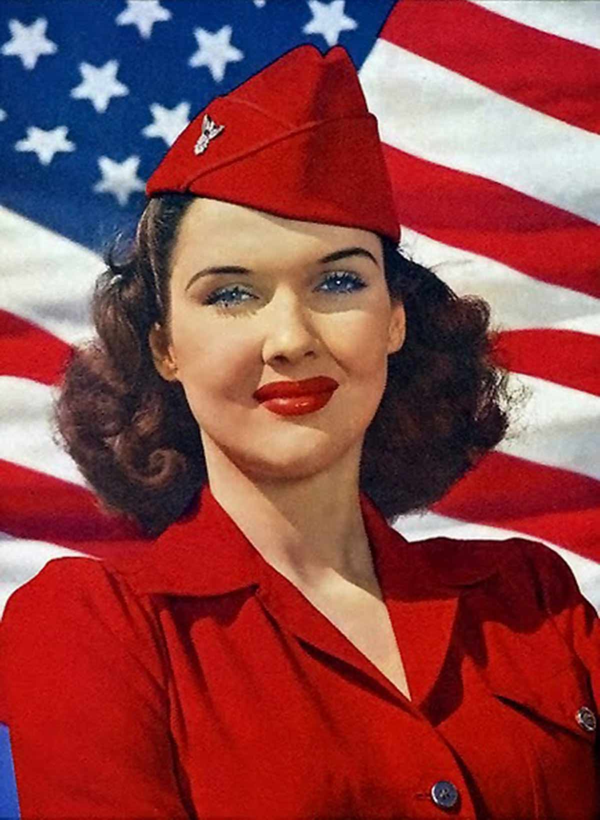 Classic Color 1941 Victory Red Lipstick | Glamourdaze