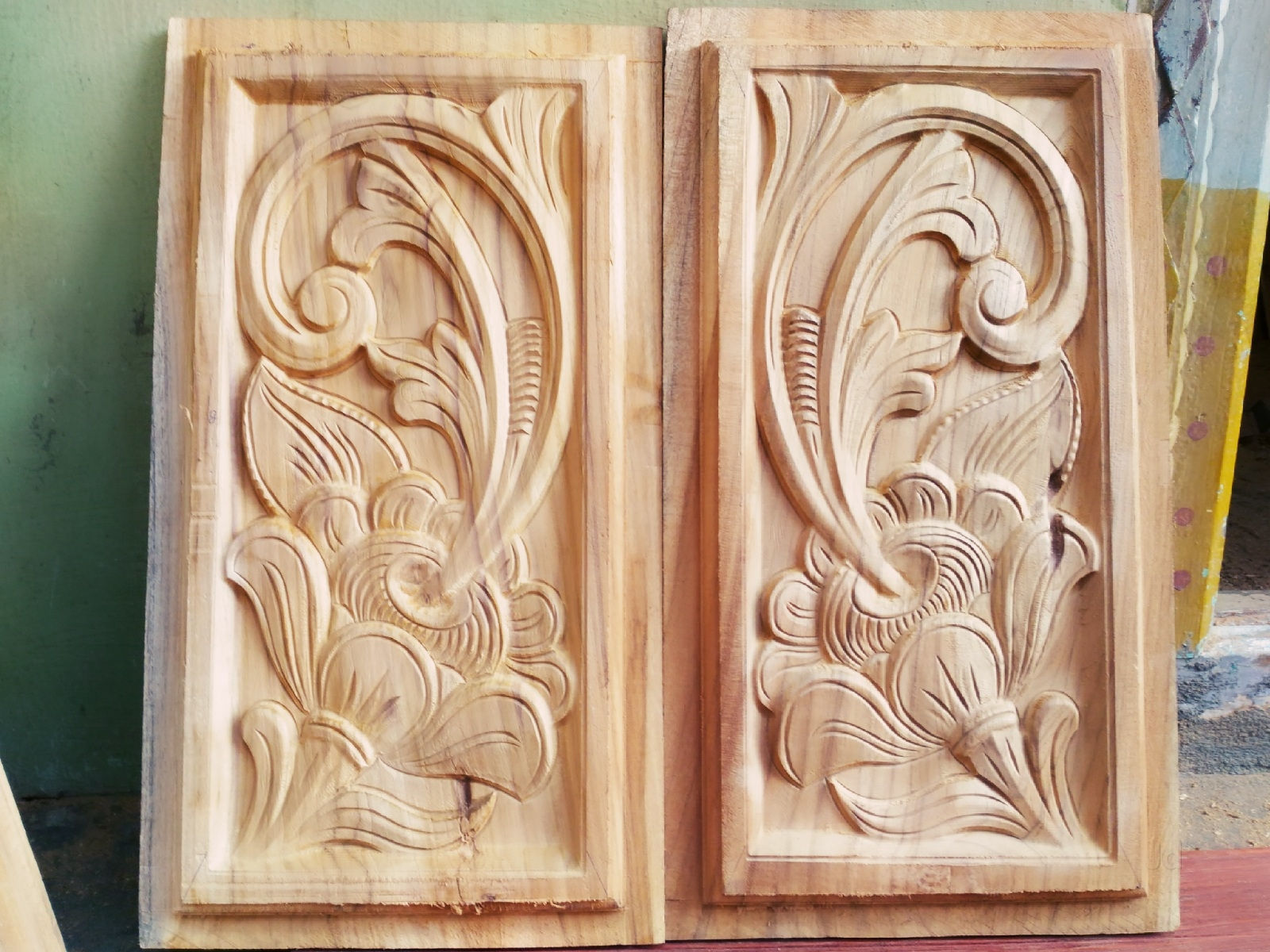 Wood carving photo