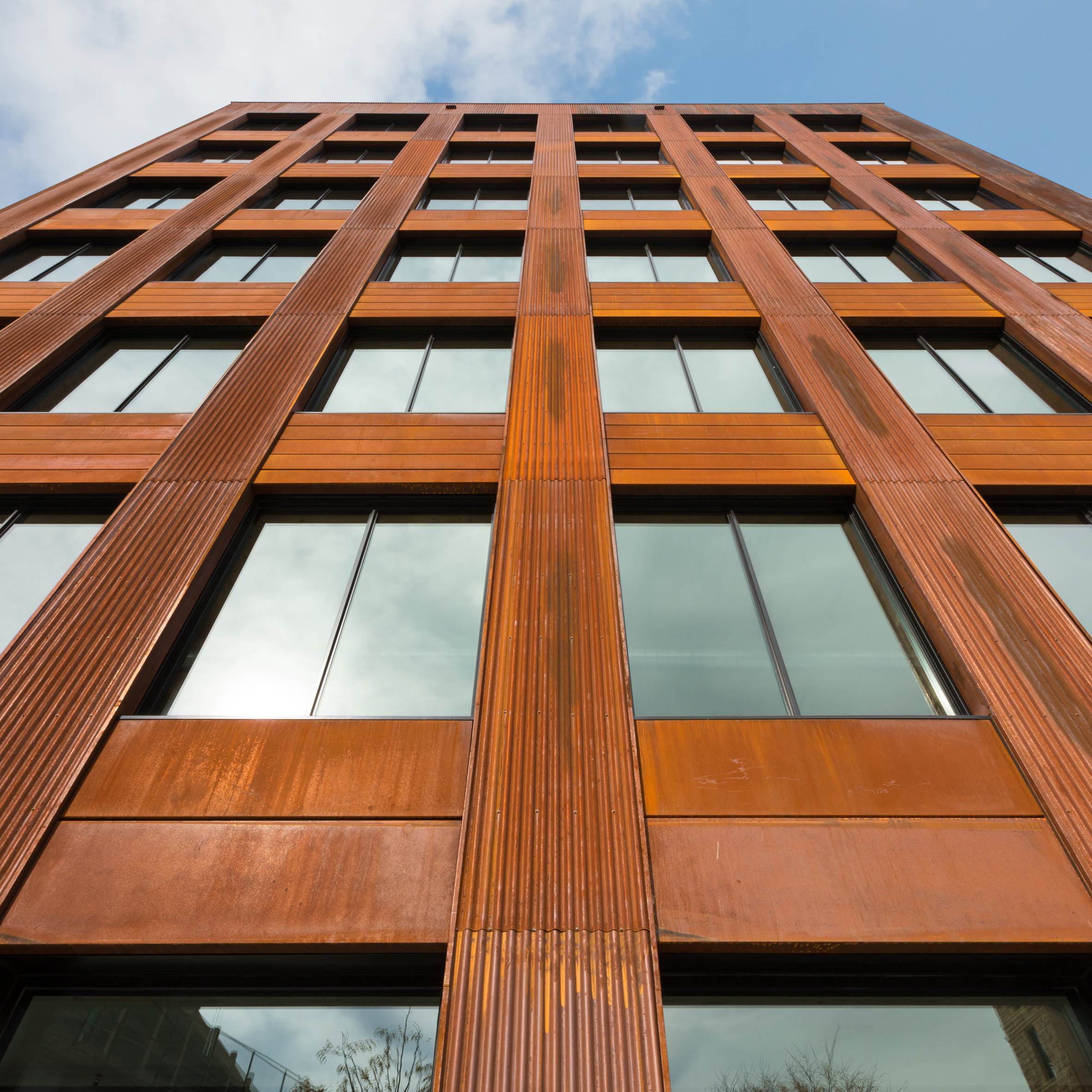 Michael Green completes largest mass-timber building in United States