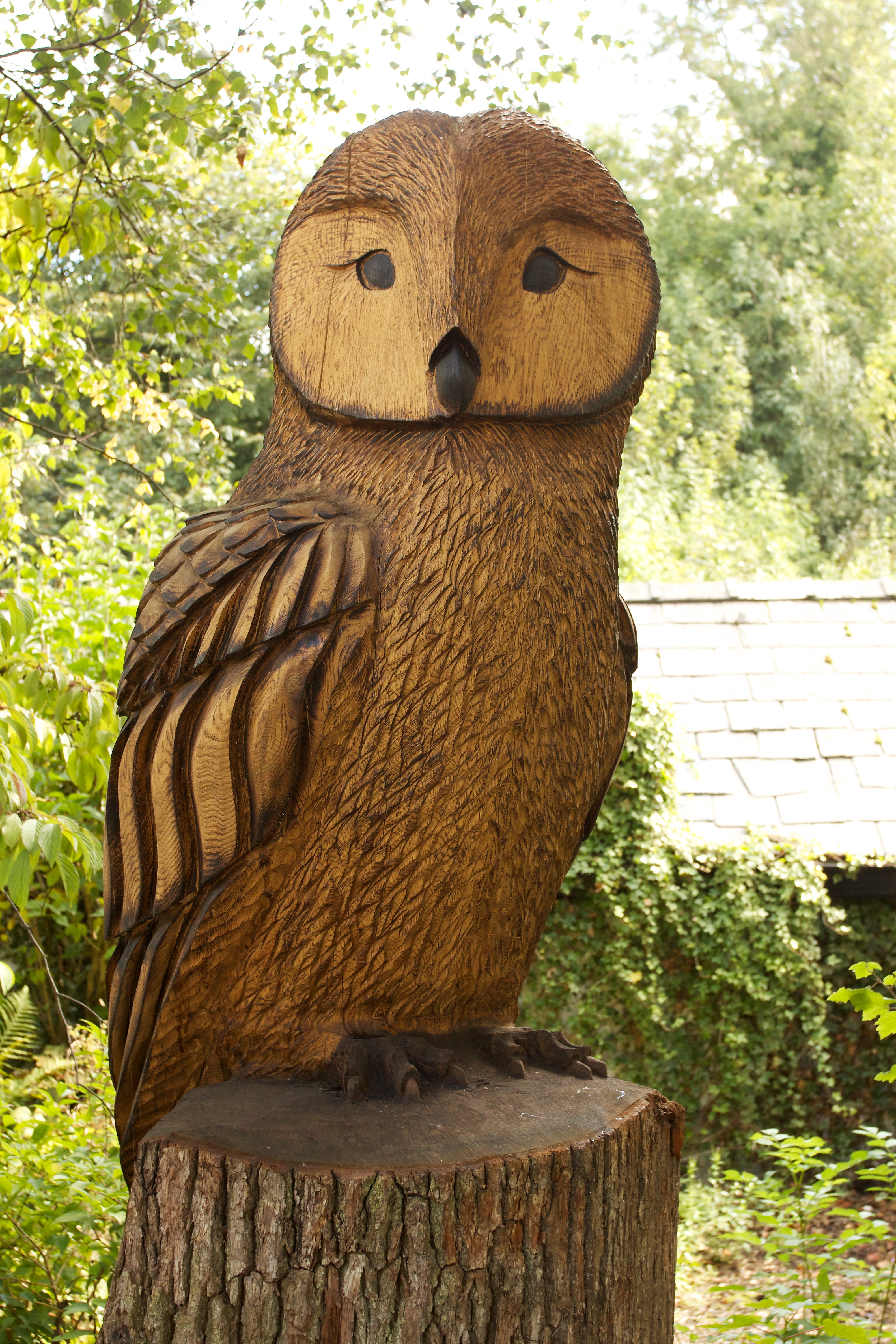 File:Wooden Owl carving at Prestbury Station.jpg - Wikimedia Commons