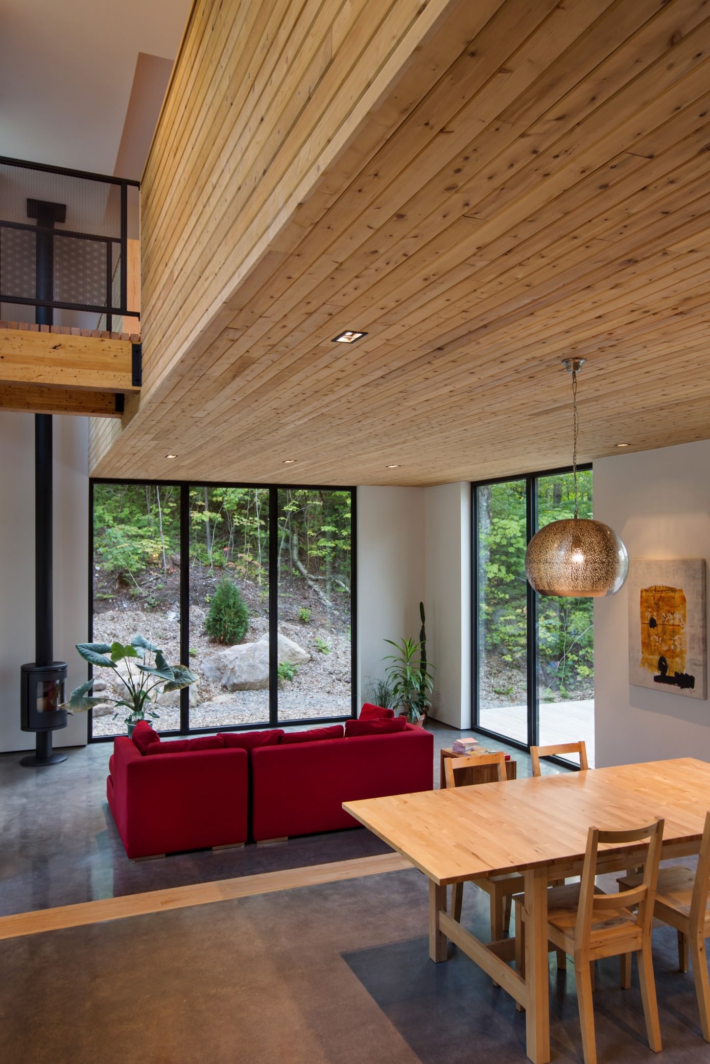Wooden Residence by Thellend Fortin Architectes | Homedezen