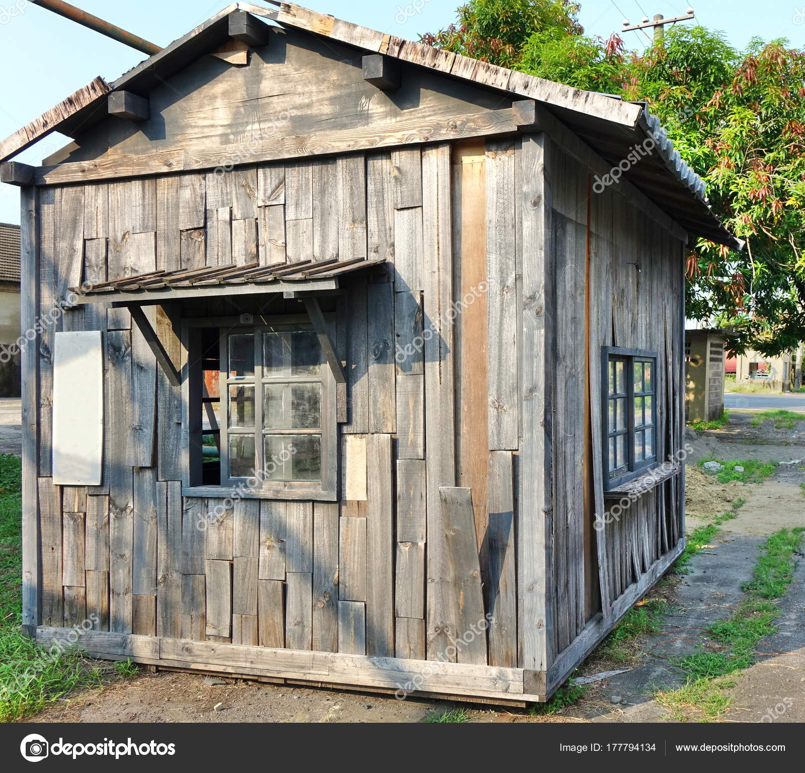 An Old Wooden Shack — Stock Photo © shiyali #177794134