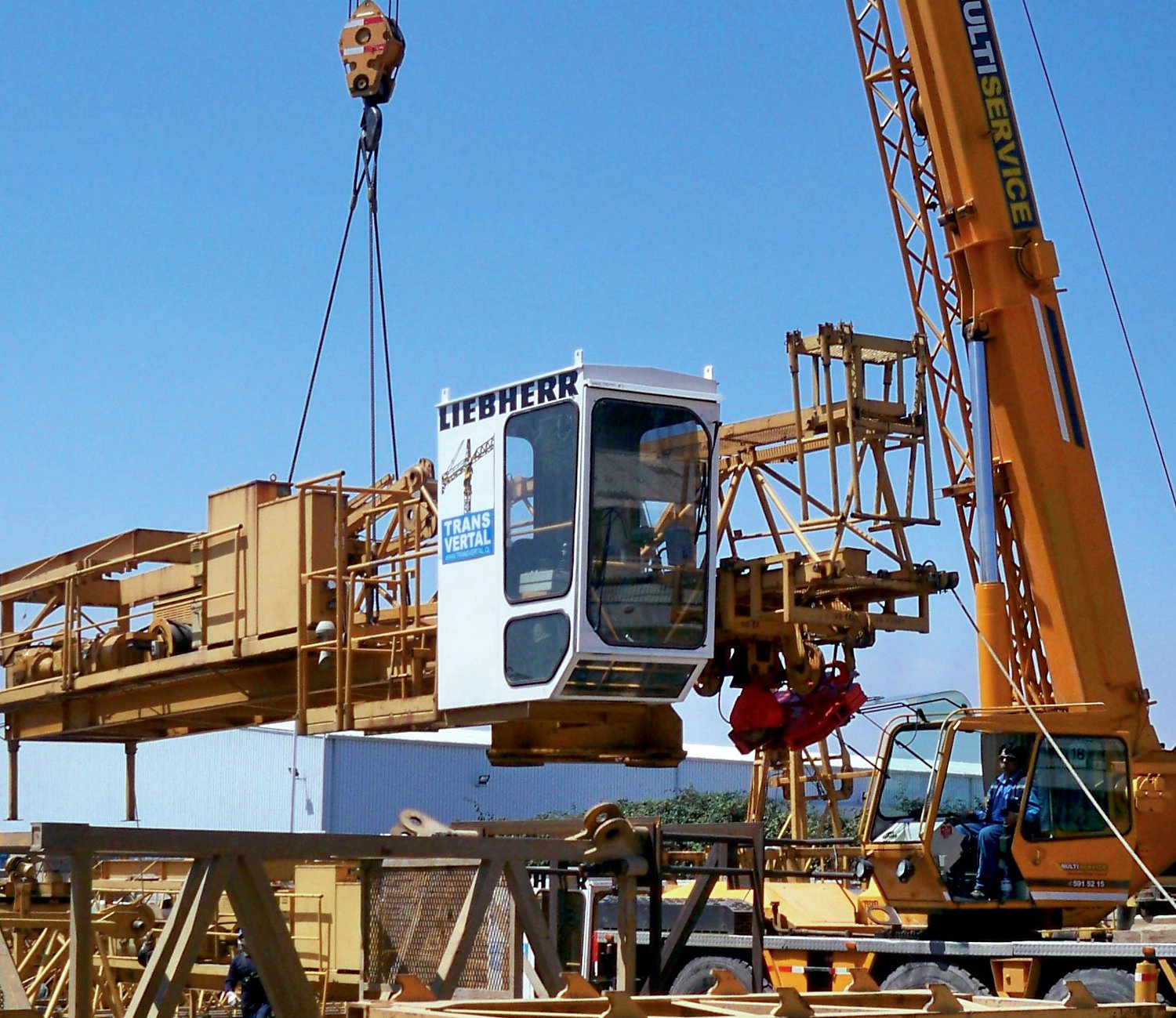 Transvertal cranes working in Chile - Image - Cranes Today