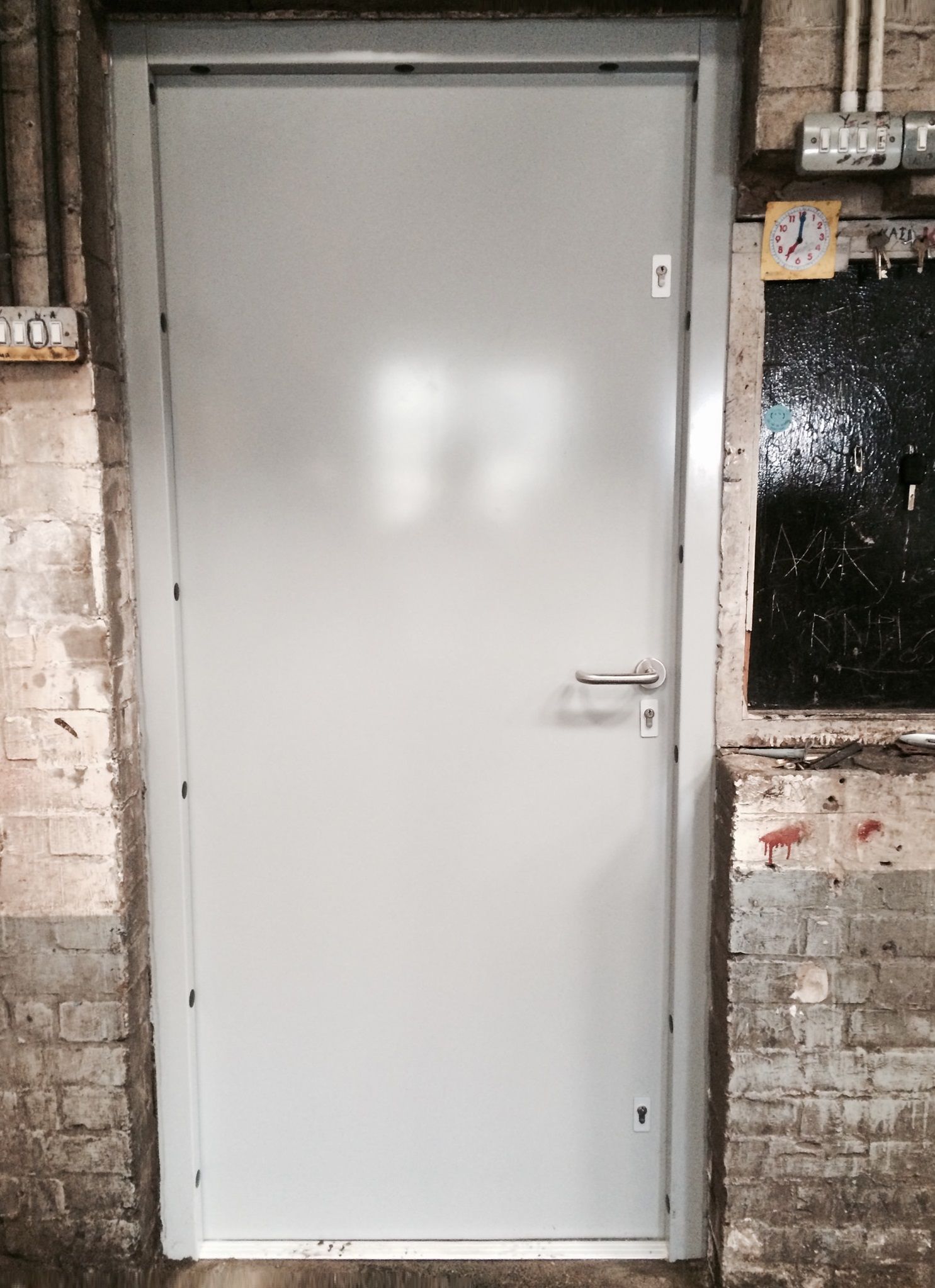 Our RSG8000 steel entry door fitted to a workshop in Hackney NW ...