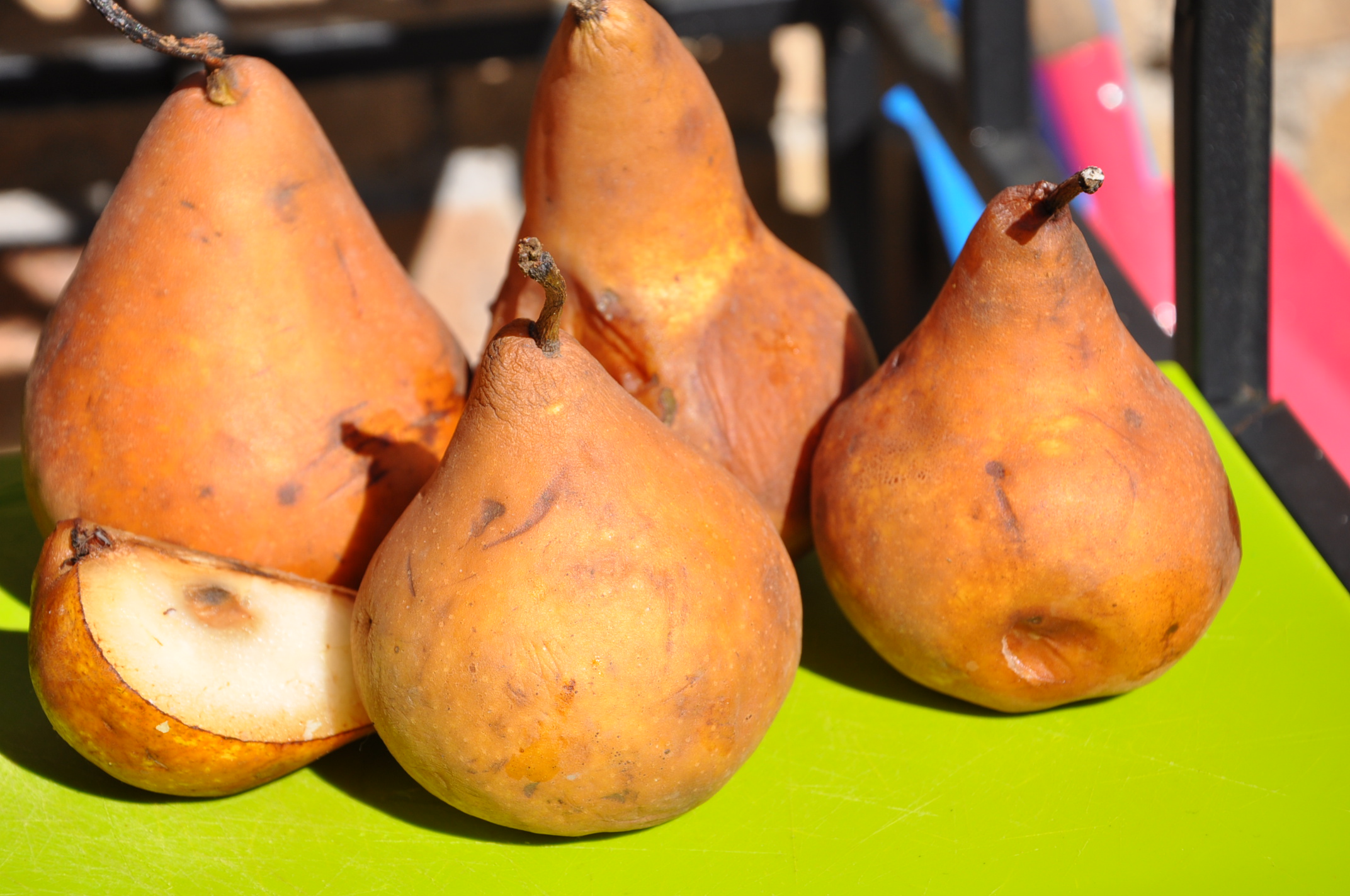 What to do with over ripe pears? | Trying to be an eco-mum on a budget