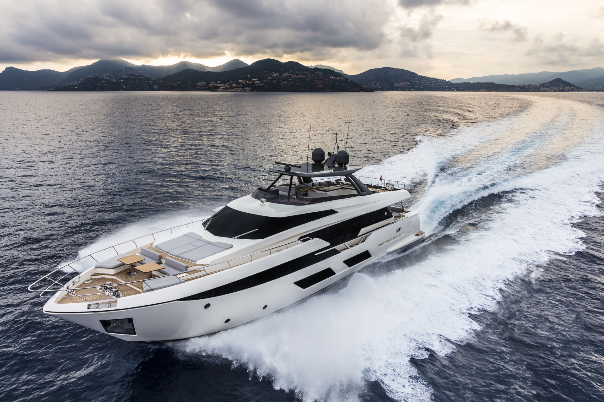Ferretti Yachts Luxury Flybridge Yachts For Sale