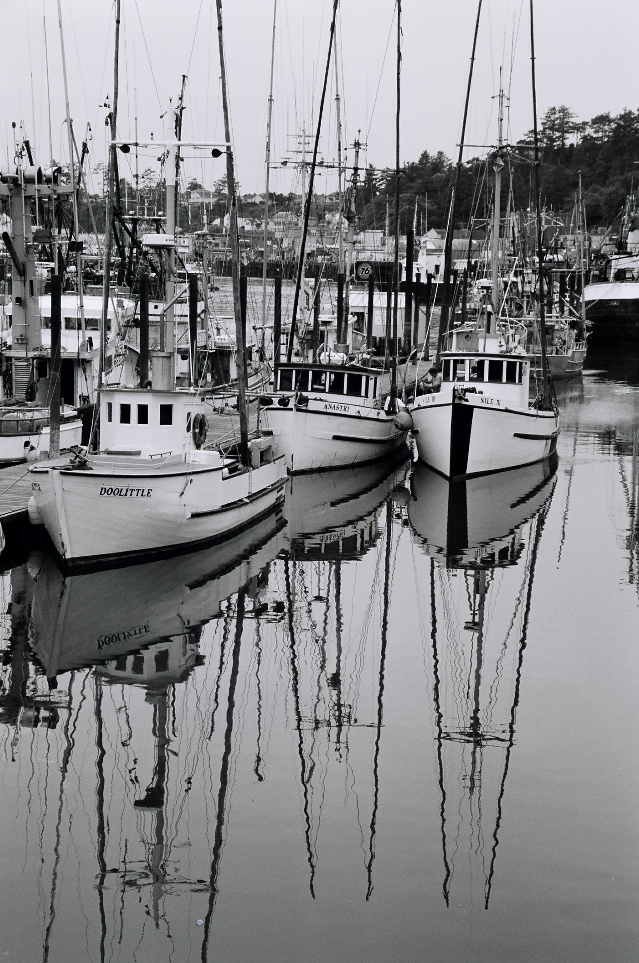 Boats at Yaquina Bay Harbor, Newport, Oregon. See more photos and ...