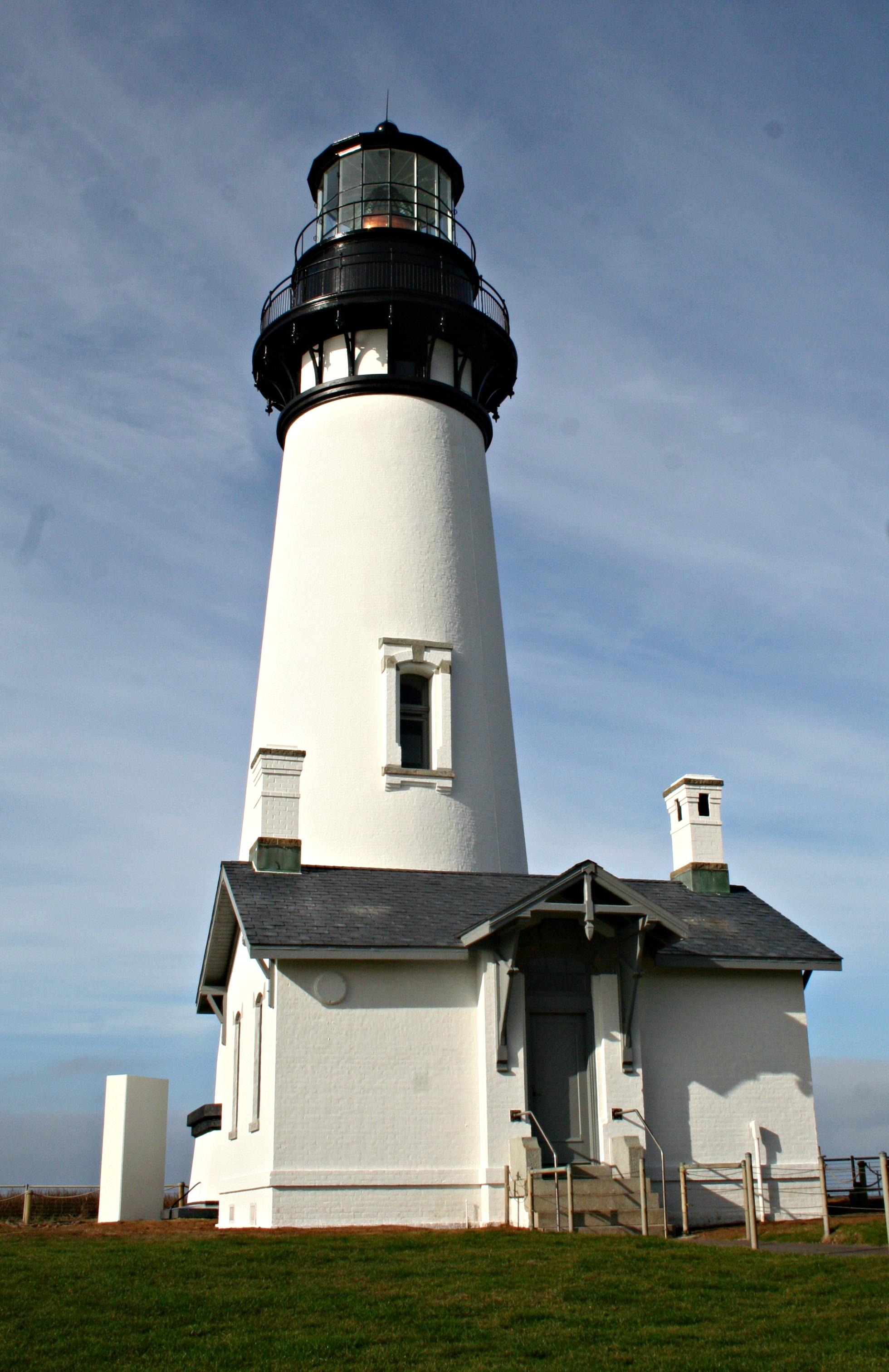 Yaquina Head Lighthouse Has A Fresh Coat Of Paint | KLCC