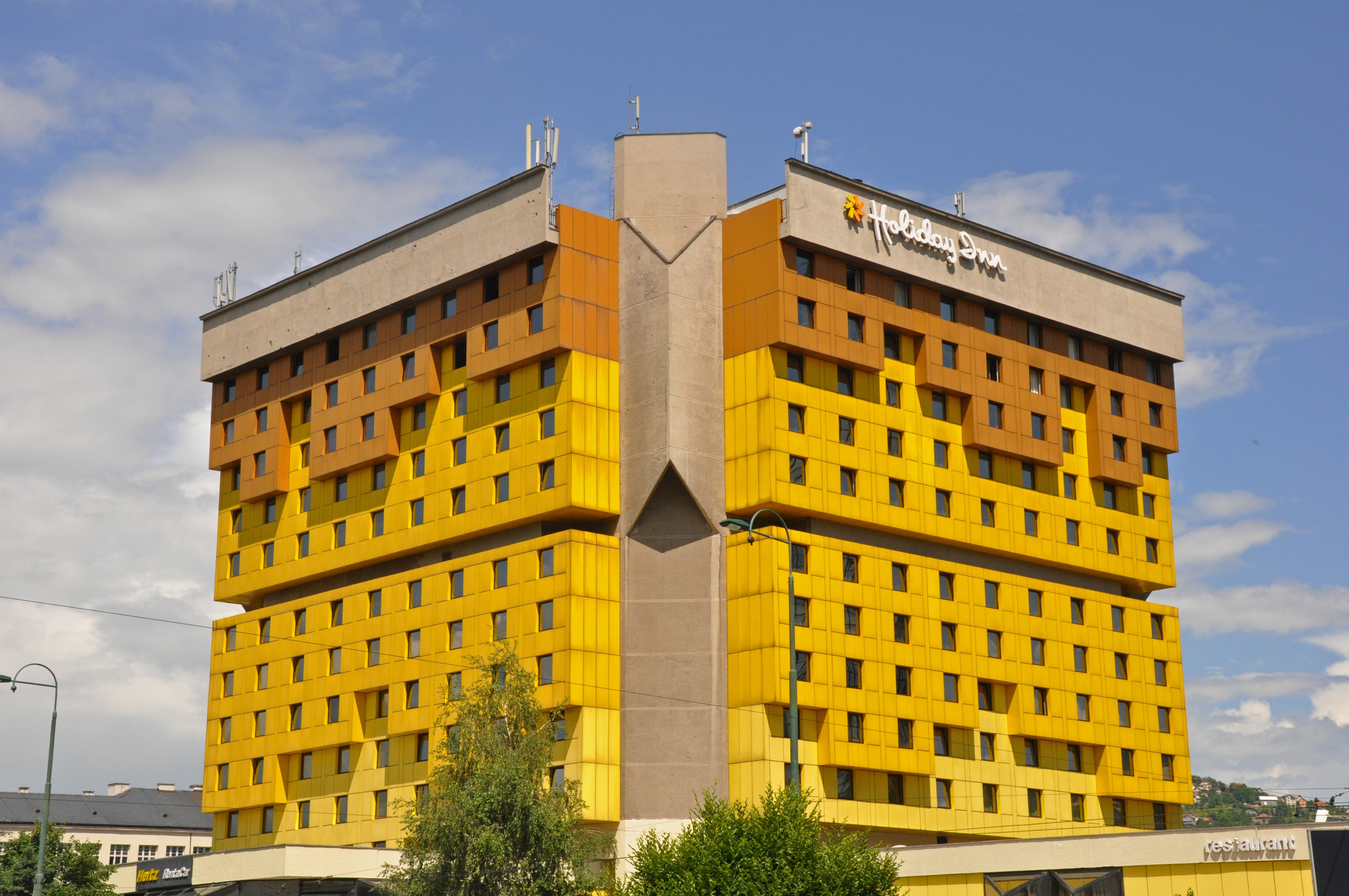 File:Holiday Inn Sarajevo in 2011.jpg - Wikimedia Commons