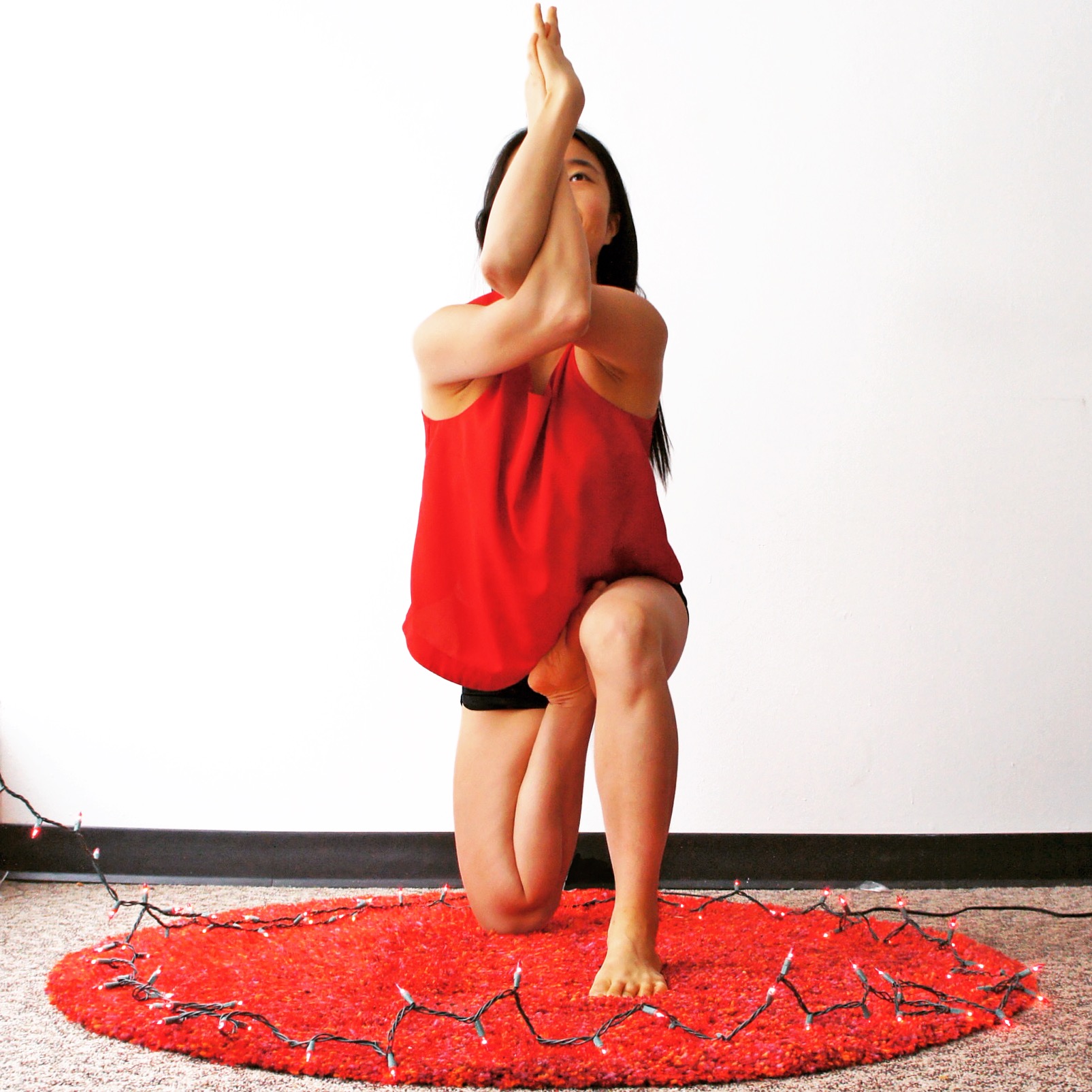 yoga pose – VIVANTTANG