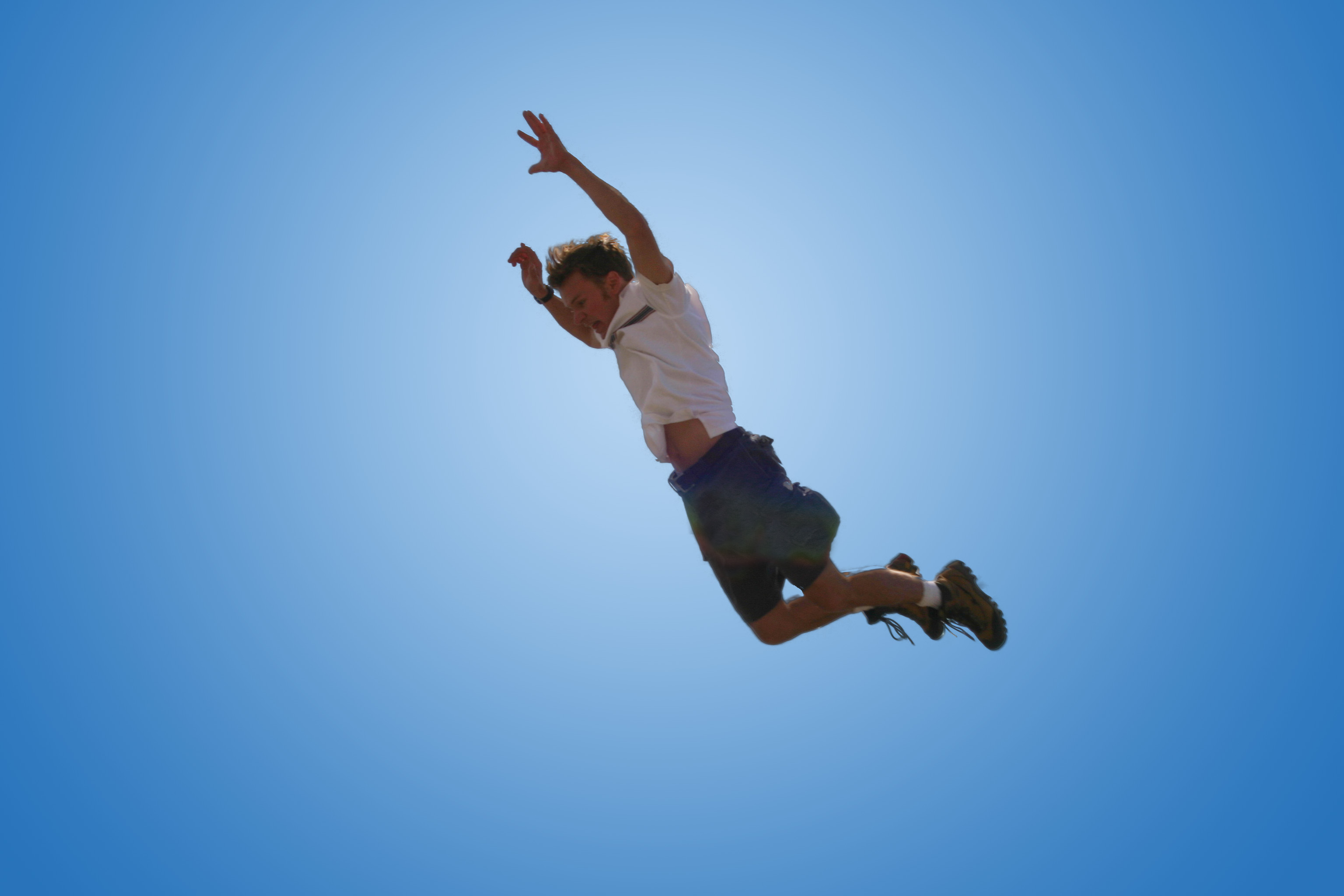 Young Man Jumping #Wallpaper - HD Wallpapers