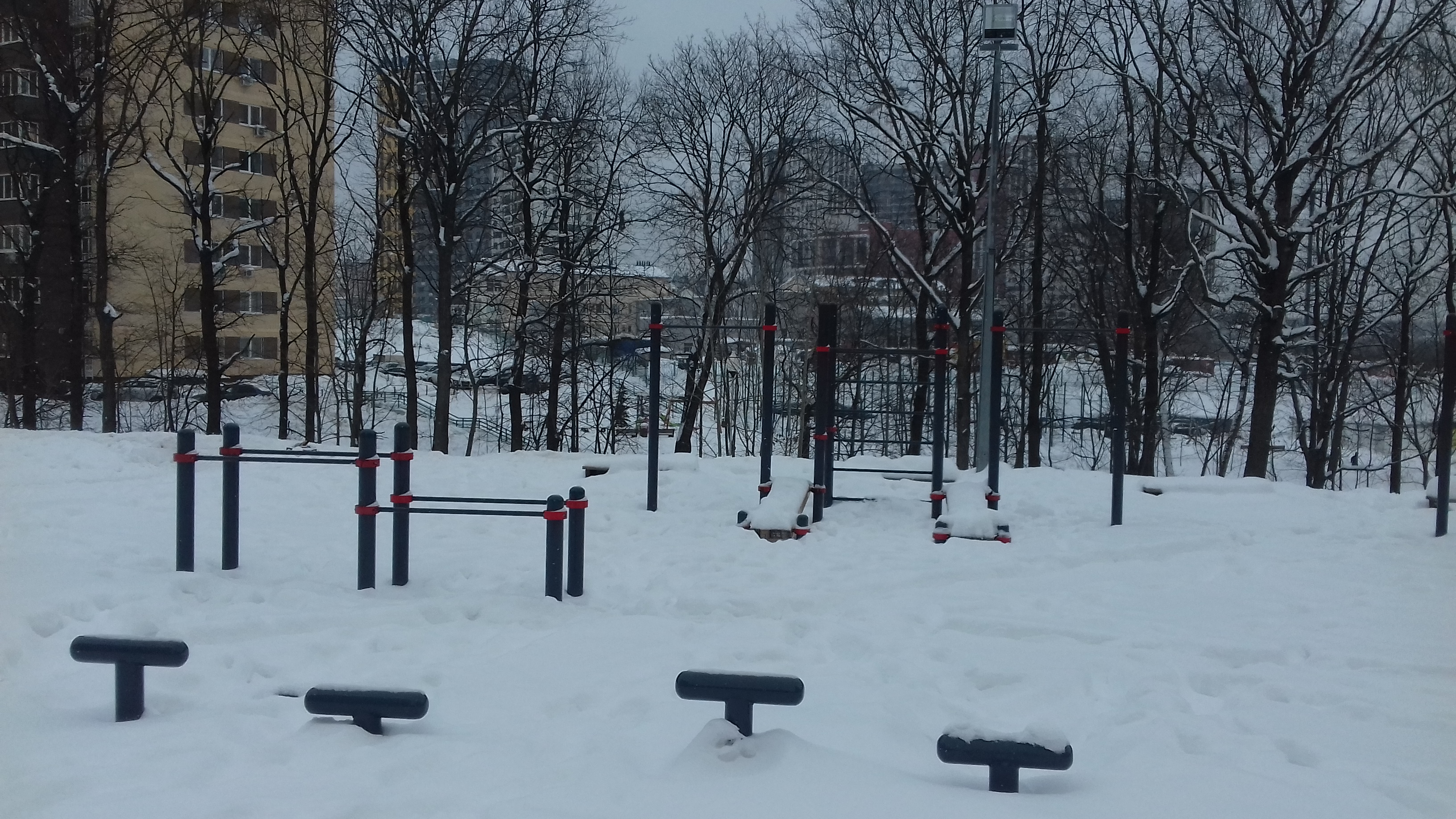 Спортивная площадка в посёлке Коммунарка photo