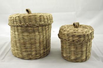 2 weaved baskets