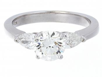 Certified Round Brilliant-cut 3-Stone Diamond Engagement Ring in 14K ...