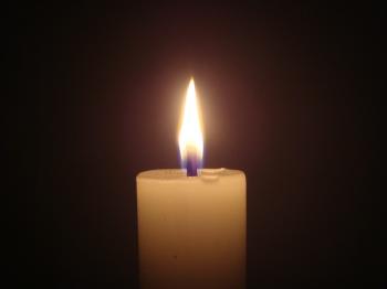 Diamond nano-particles discovered in the flame of a candle | Science ...