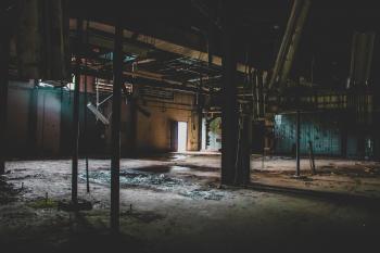 Abandoned Warehouse : urbanexploration