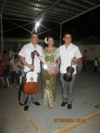 EL TRIO ALBA HUASTECA ENGALANA EL FIT ALDAMA. | Municipio de Aldama ...
